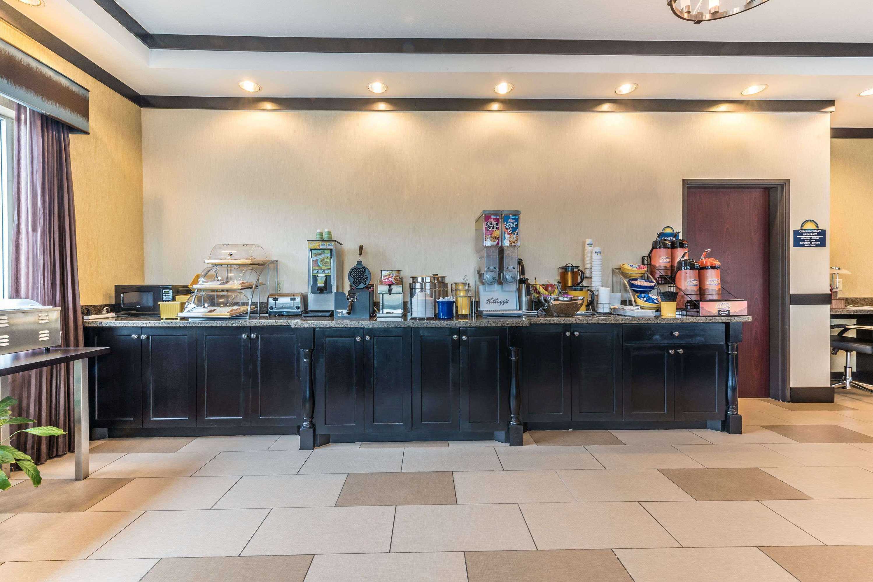 Gift card for Days Inn & Suites by Wyndham Mineral Wells Gift card for Days Inn & Suites by Wyndham Mineral Wells