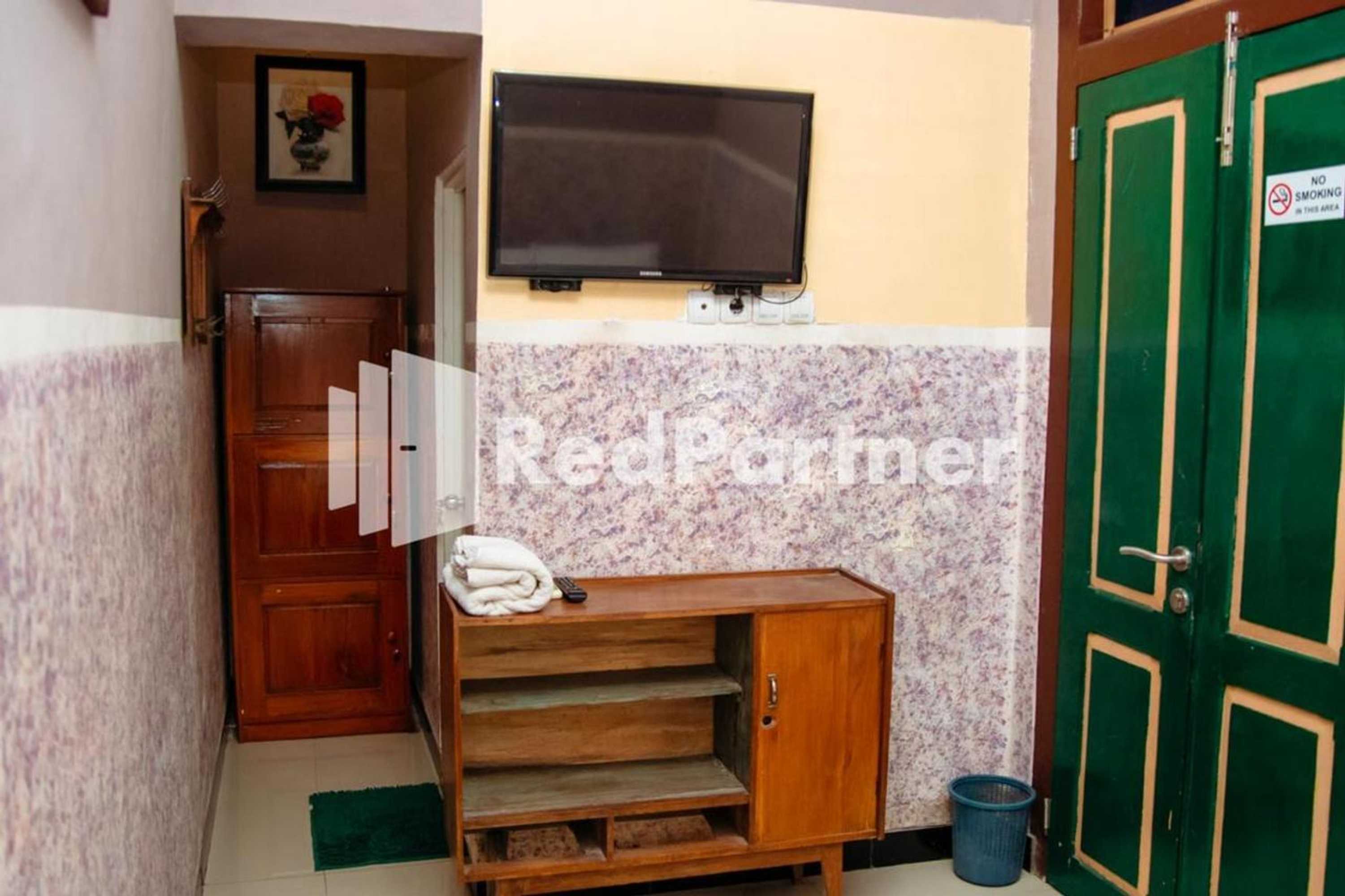 Gift card for Flamboyan Asri Syariah Mitra Reddoorz Near Kampung Inggris Pare