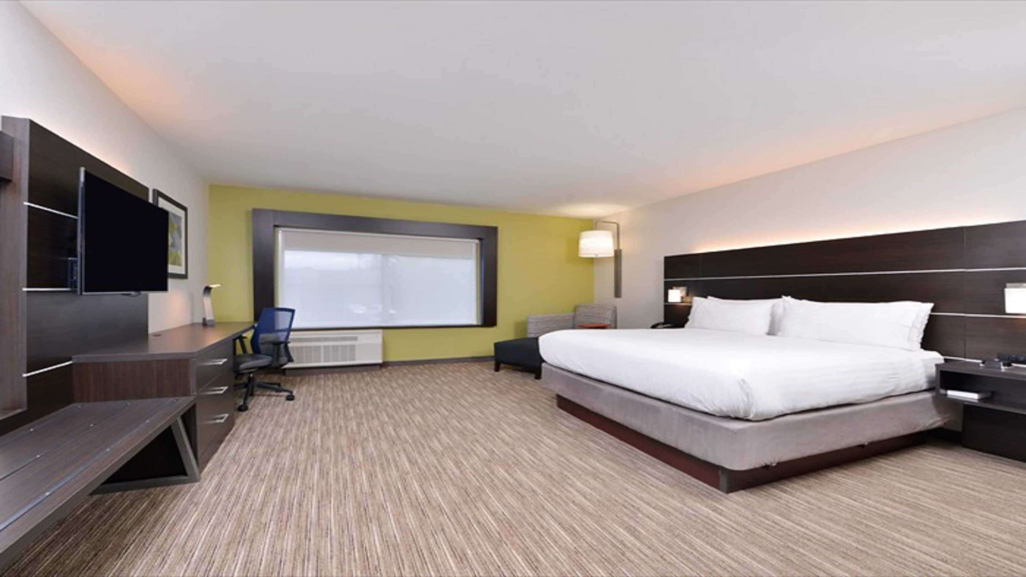Gift card for Holiday Inn Express & Suites Parkersburg East by Ihg Gift card for Holiday Inn Express & Suites Parkersburg East by Ihg