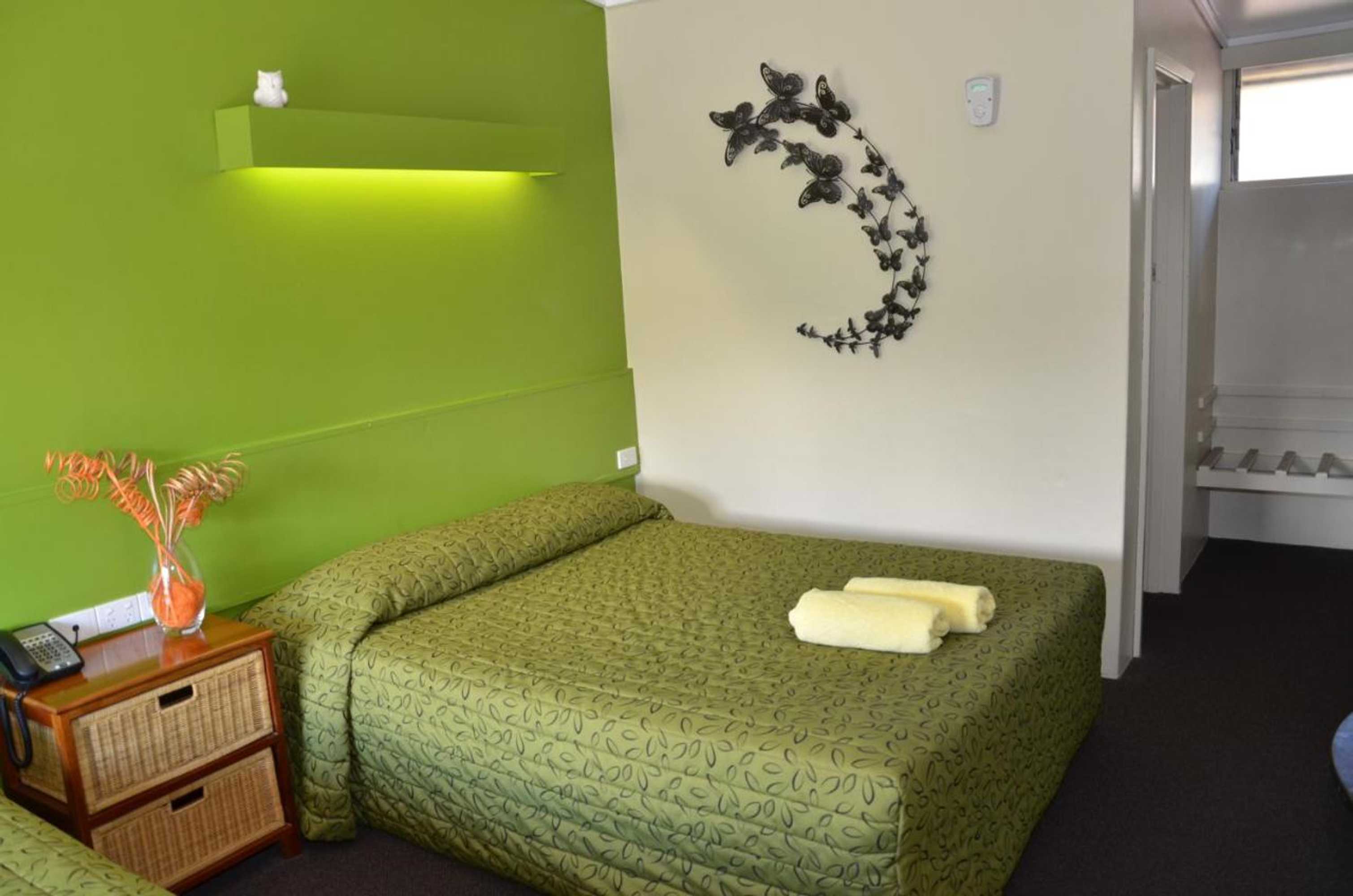 Gift card for Warwick Motor Inn