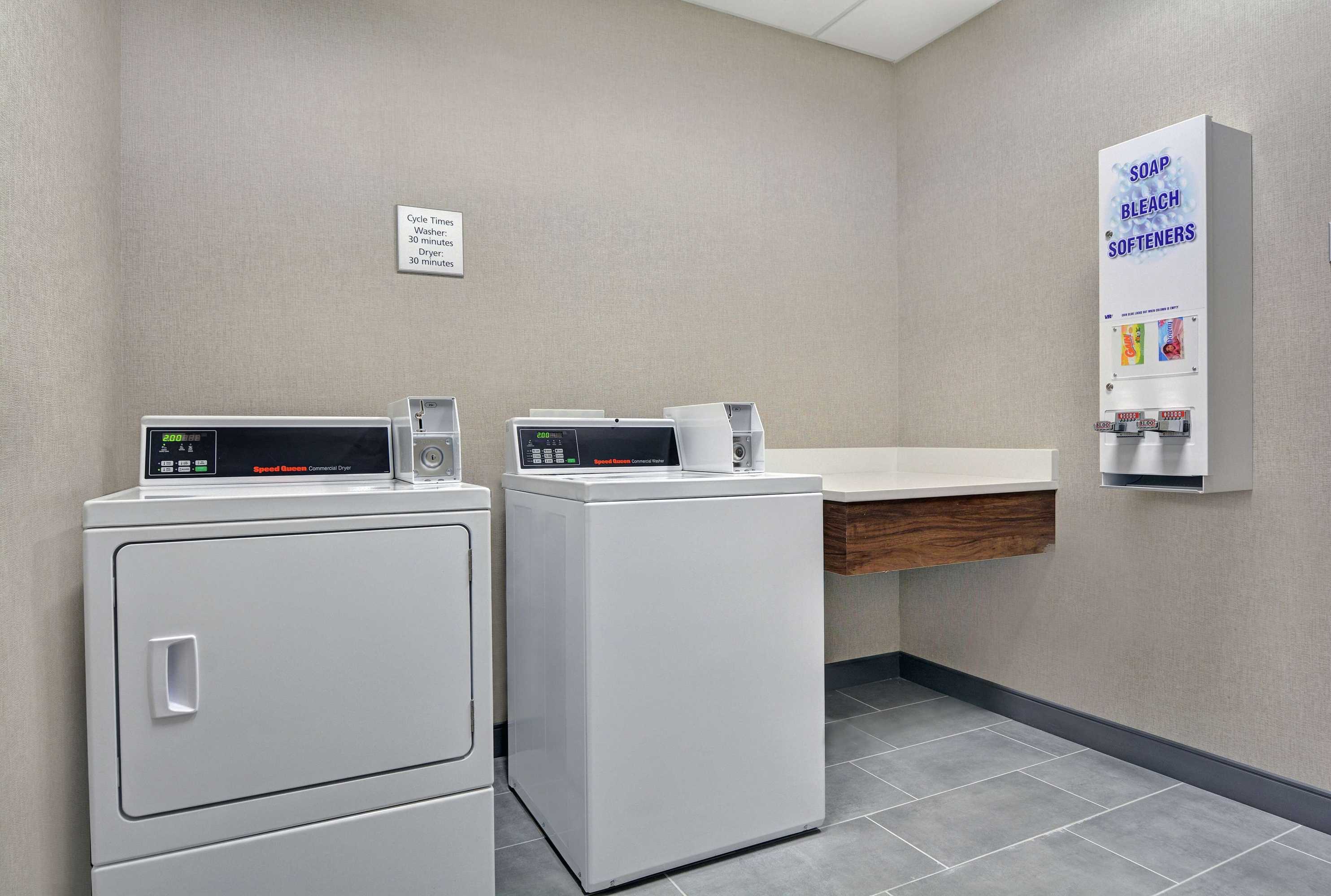 Gift card for Hampton Inn & Suites Middleburg Gift card for Hampton Inn & Suites Middleburg