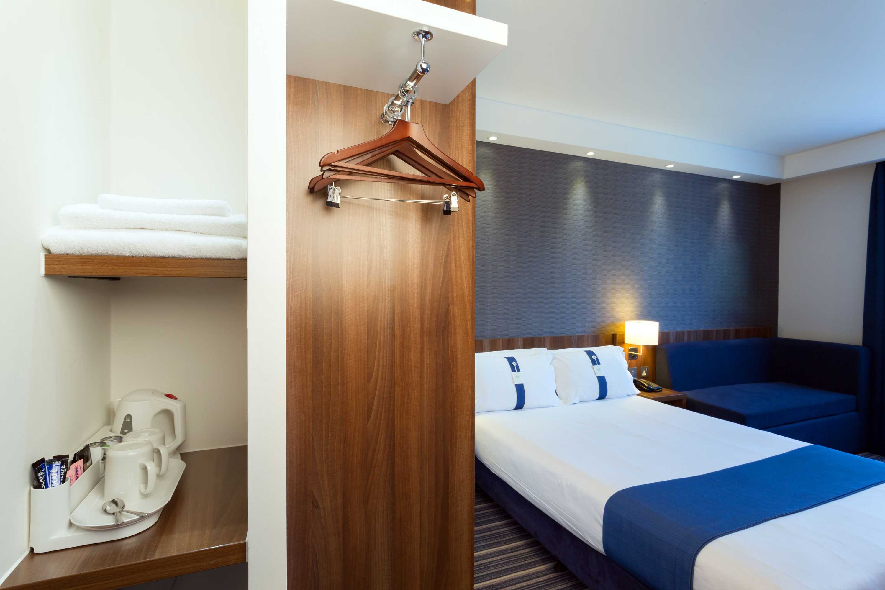 Gift card for Holiday Inn Express Harlow by Ihg Gift card for Holiday Inn Express Harlow by Ihg
