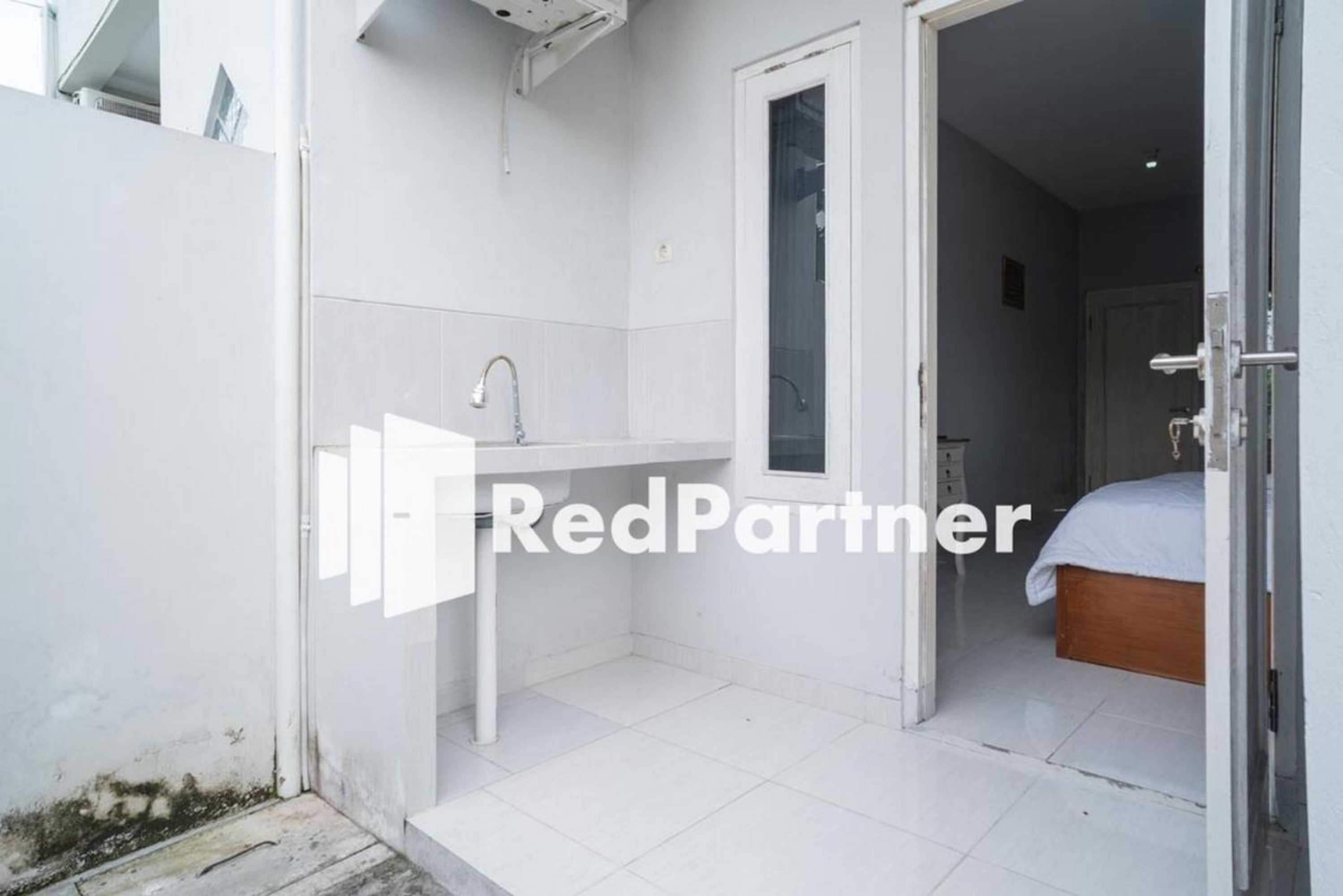 Gift card for House Acasia Syariah Near Universitas Aisyiah Yogyakarta Mitra Reddoorz