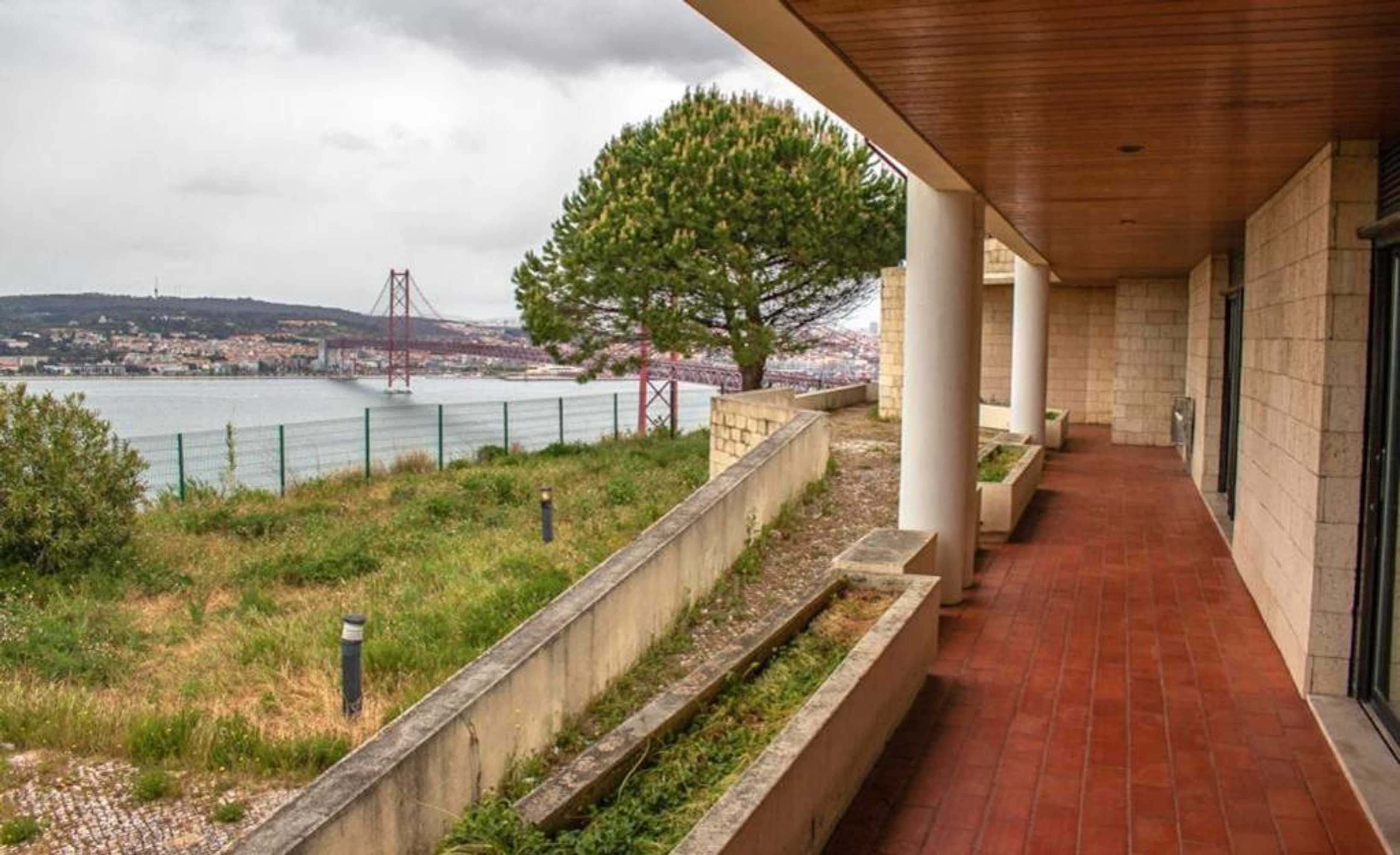 Gift card for HI Almada Pousada De Juventude