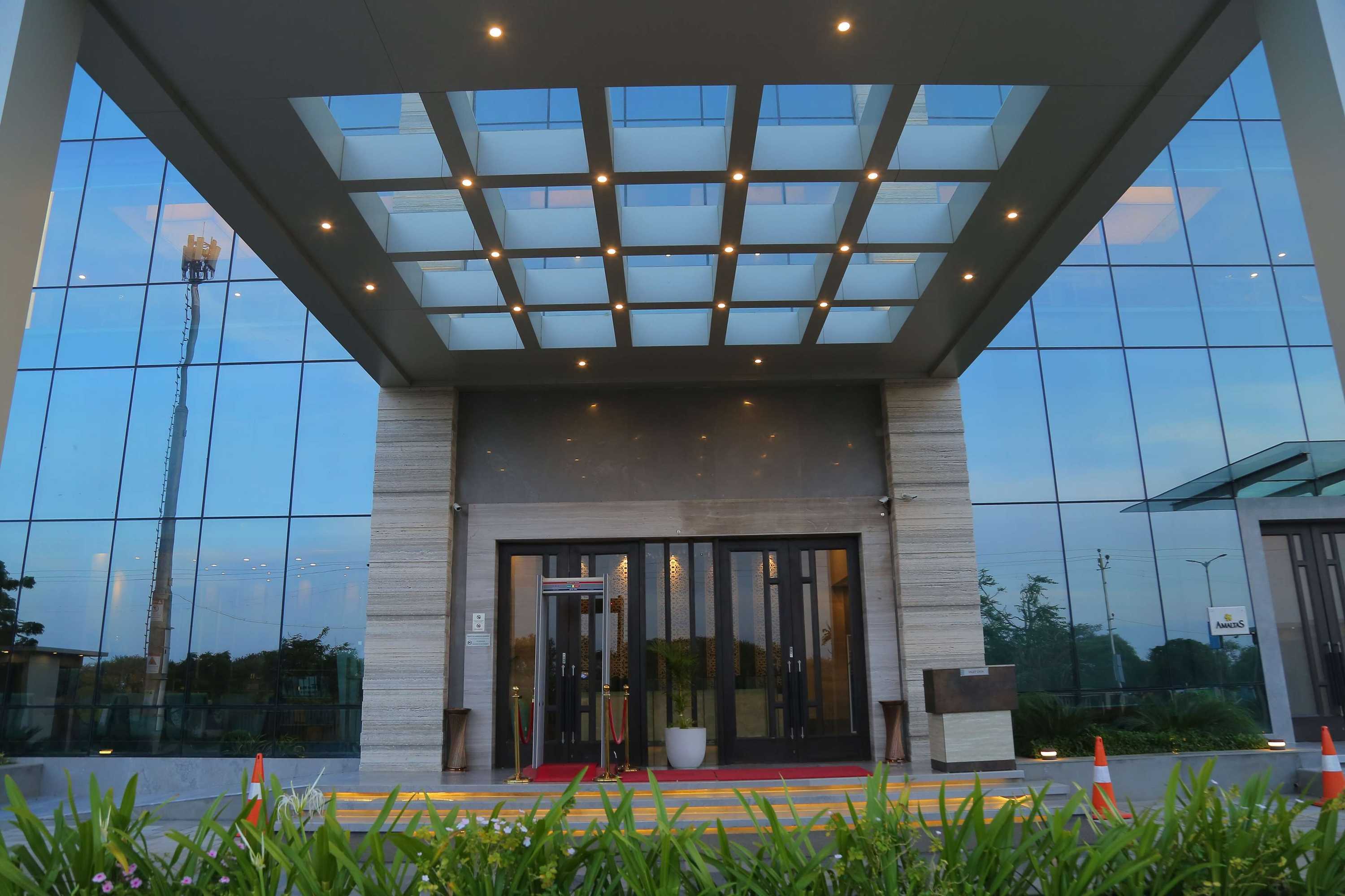 Gift card for Efcee Sarovar Premiere Bhavnagar Gift card for Efcee Sarovar Premiere Bhavnagar