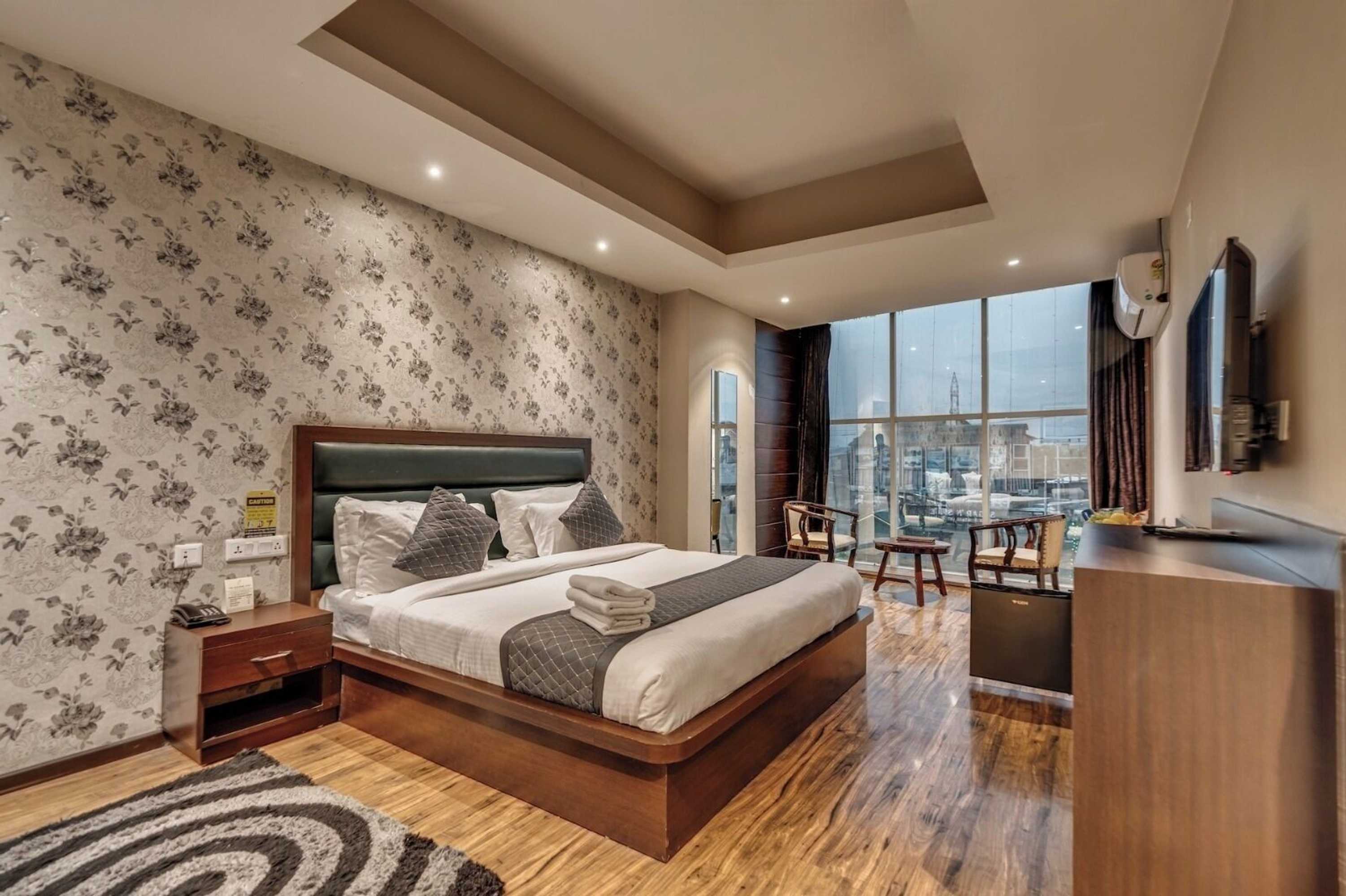 Gift card for Hotel Golden Leaf Kashmir Gift card for Hotel Golden Leaf Kashmir