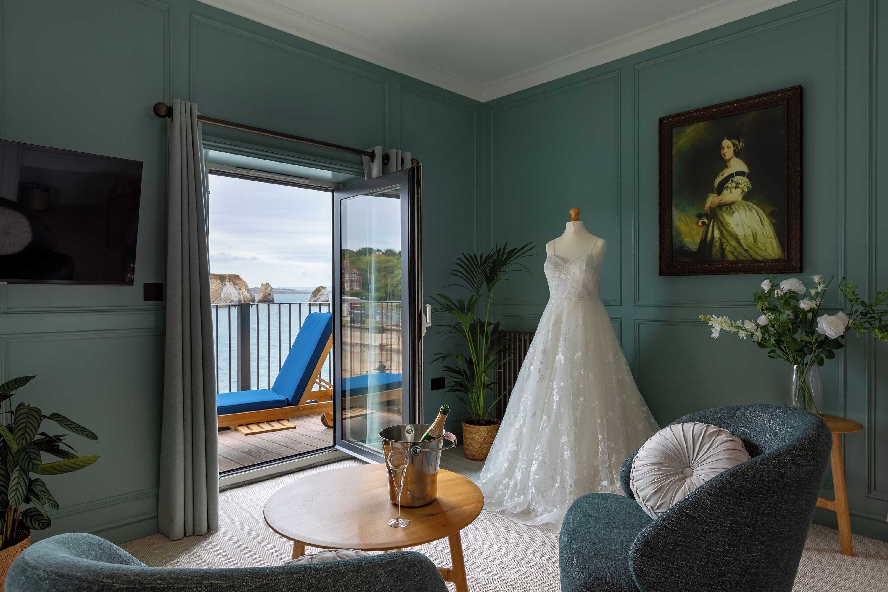 Gift card for Albion Hotel - Freshwater Bay Gift card for Albion Hotel - Freshwater Bay