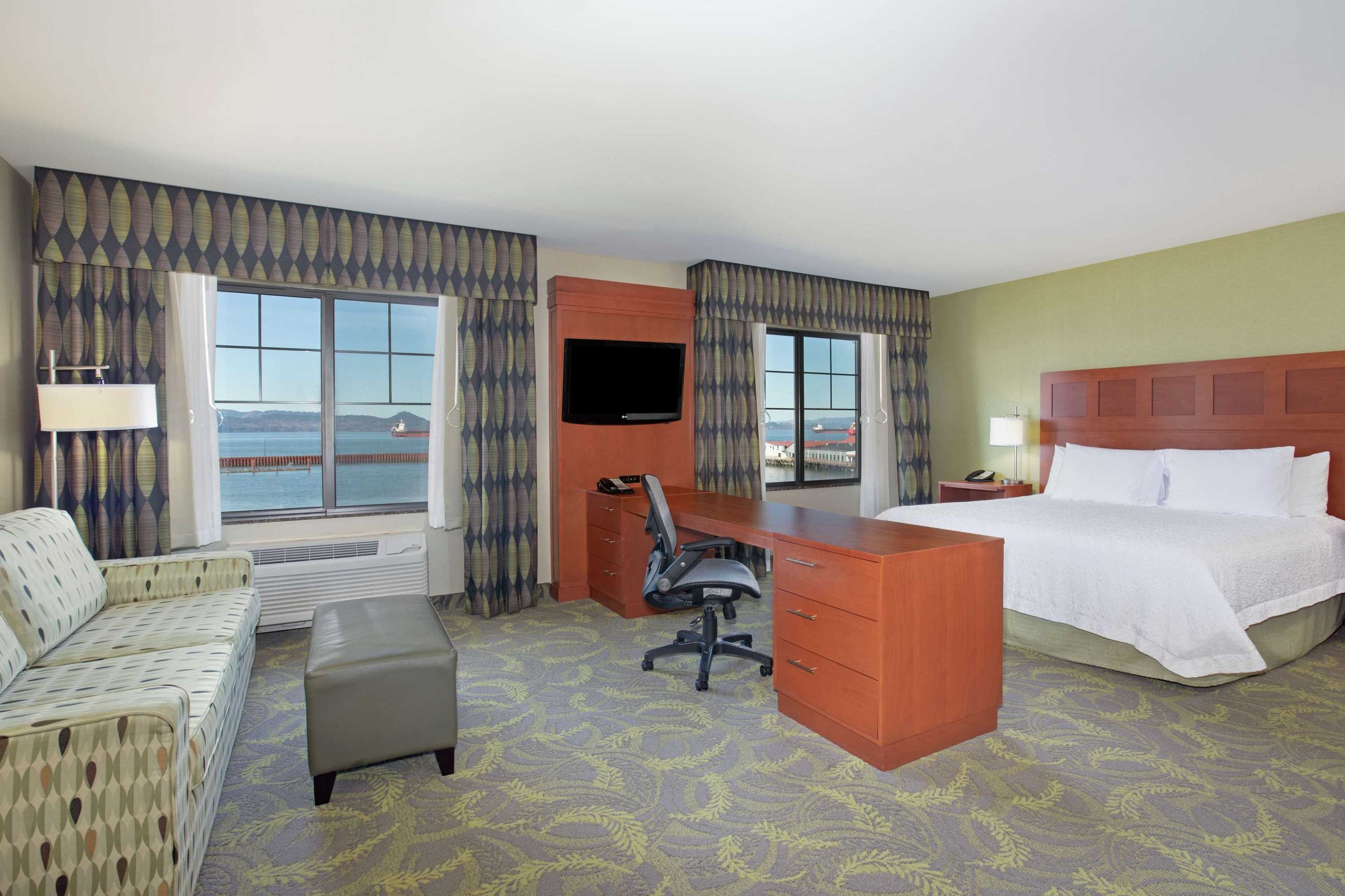 Gift card for Hampton Inn And Suites Astoria Gift card for Hampton Inn And Suites Astoria