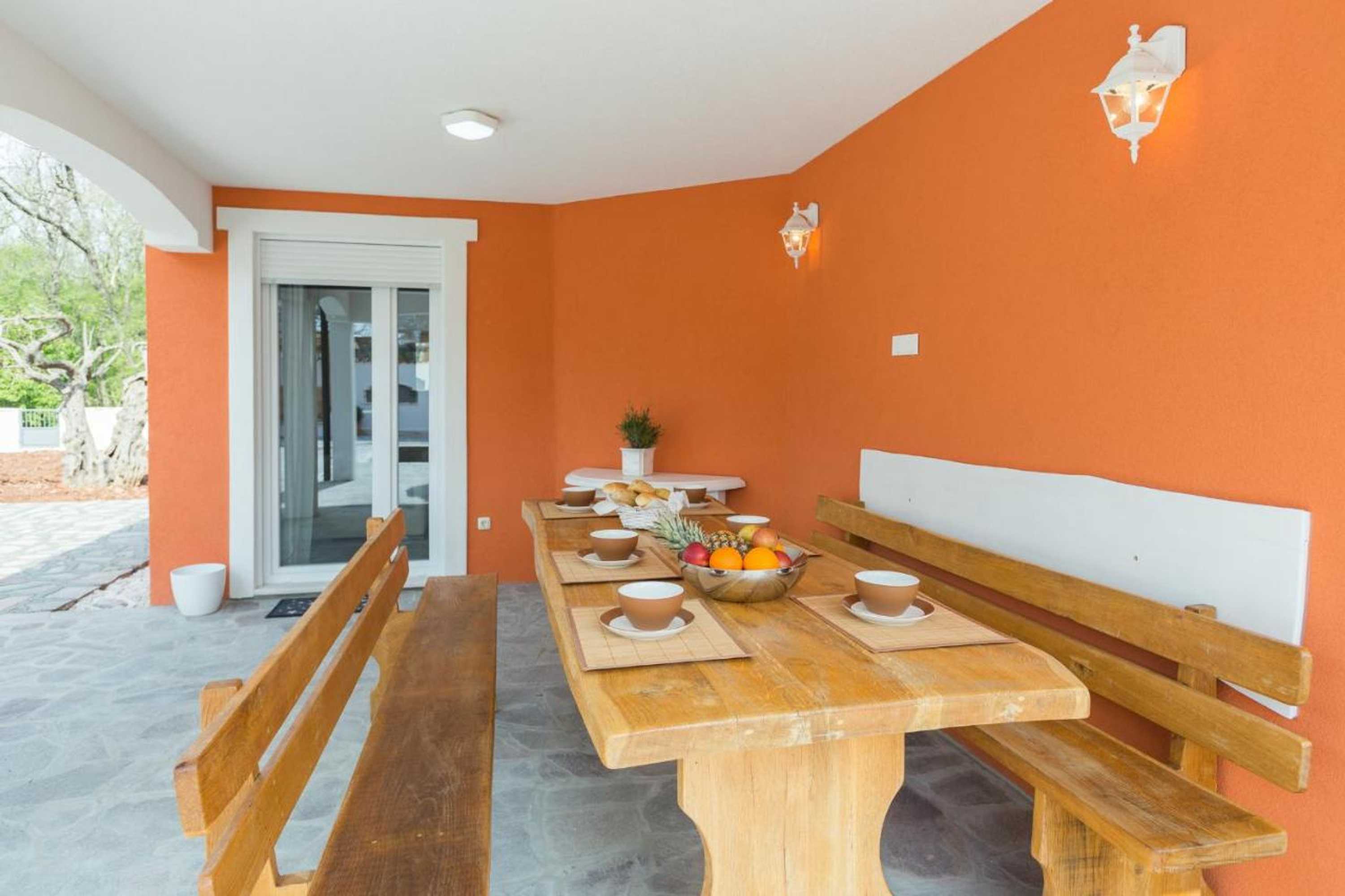 Gift card for Geräumige Villa Deni Mit Pool