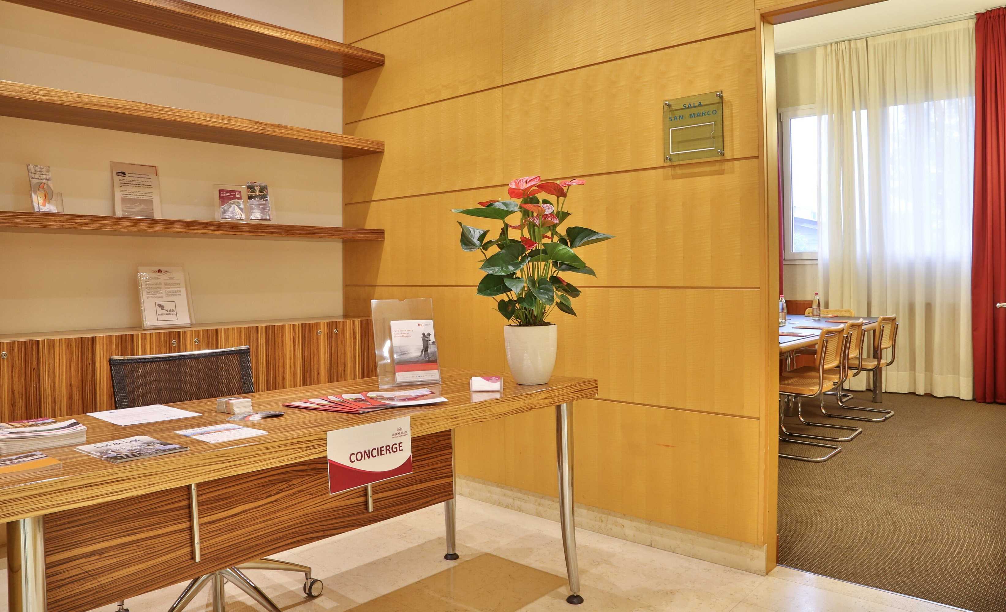 Gift card for Crowne Plaza Venice East by Ihg Gift card for Crowne Plaza Venice East by Ihg