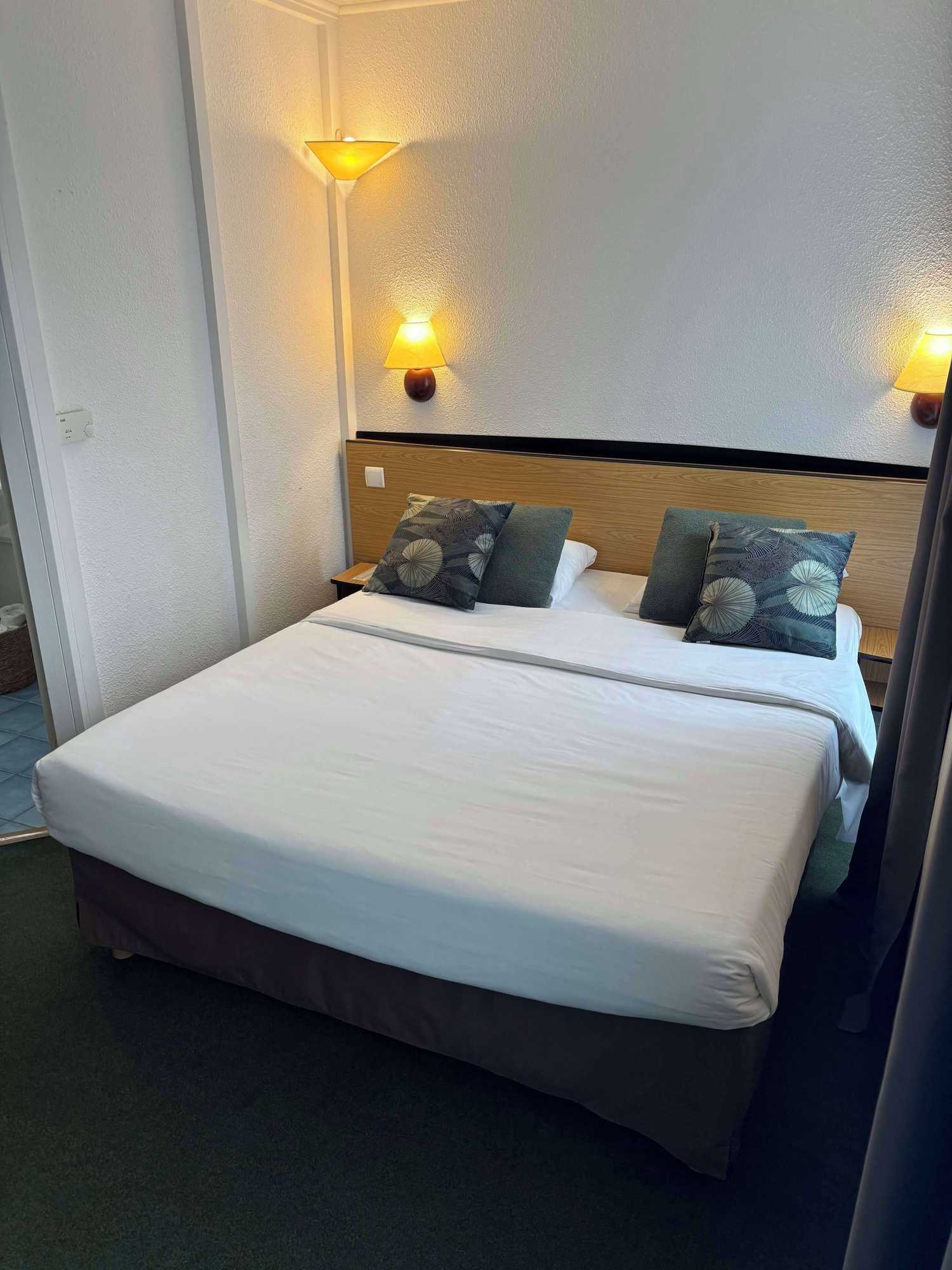Gift card for Hotel Campanile Dijon Centre - Gare Gift card for Hotel Campanile Dijon Centre - Gare