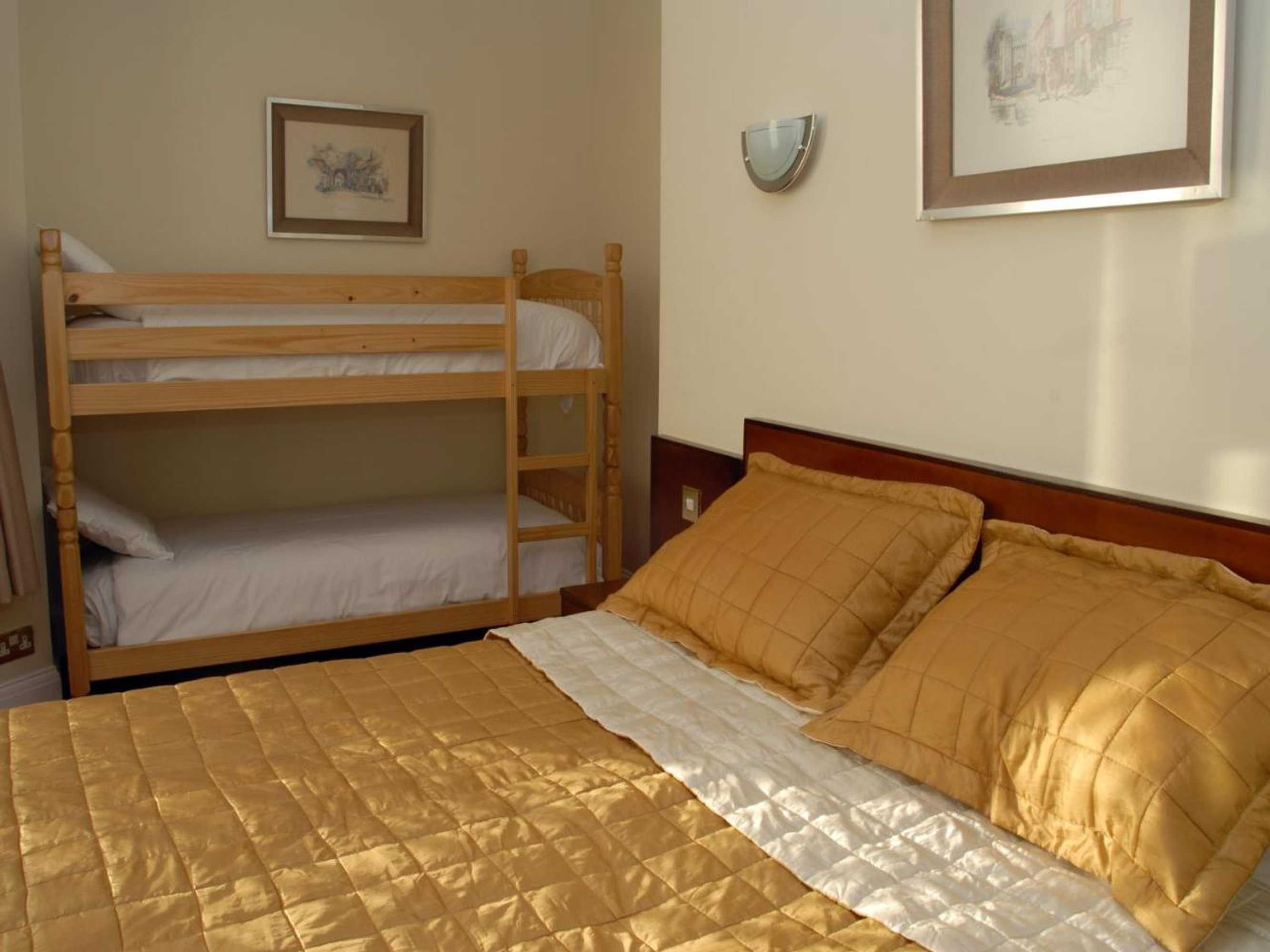 Gift card for Cambridge Hotel Gatwick