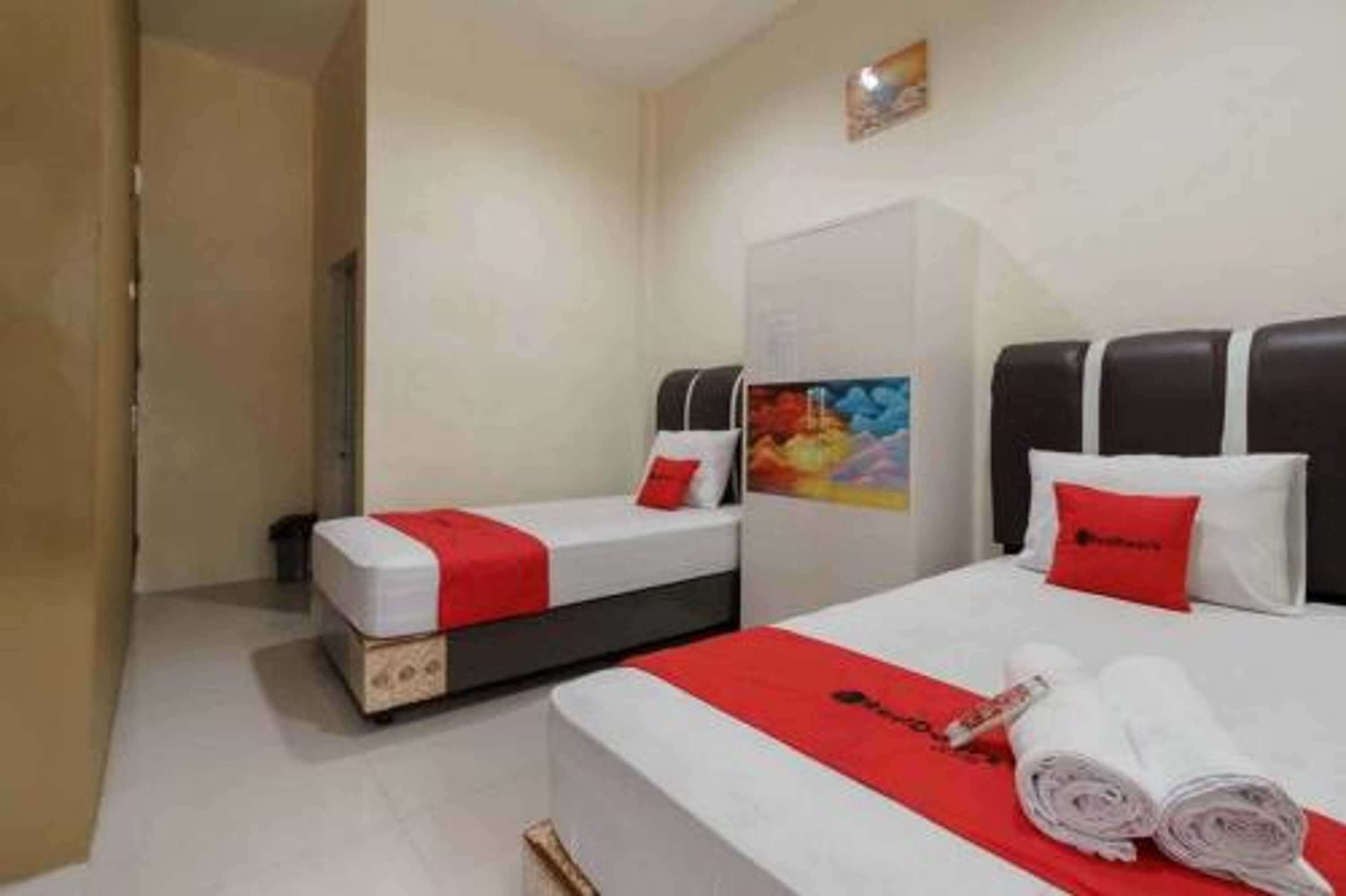 Gift card for Reddoorz Near RS Adam Malik Medan 2 Gift card for Reddoorz Near RS Adam Malik Medan 2