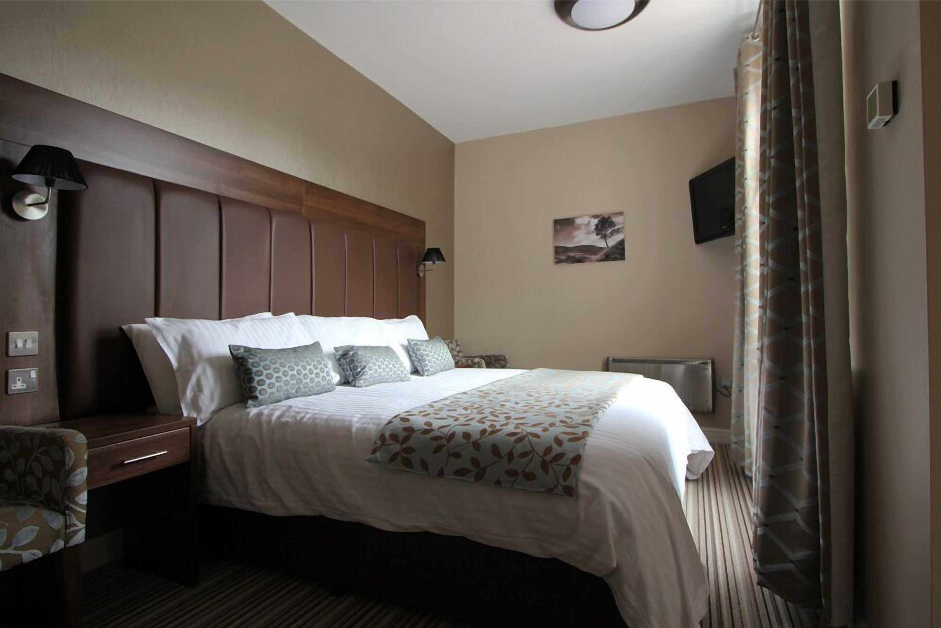 Gift card for Twin Oaks Hotel