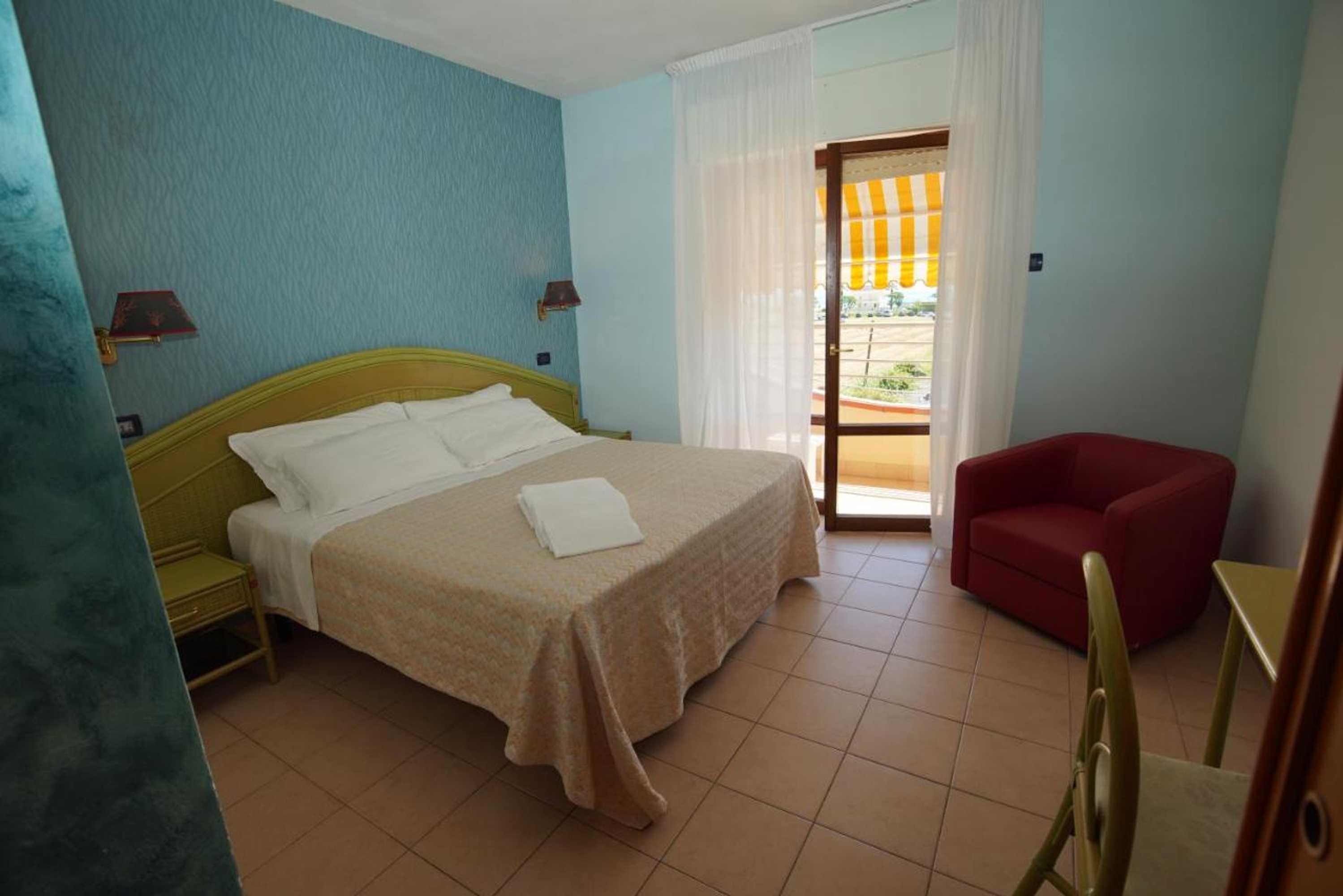 Gift card for Hotel Rivadoro-Spiaggia Ombrellone e Lettini-Piscina-Parcheggio
