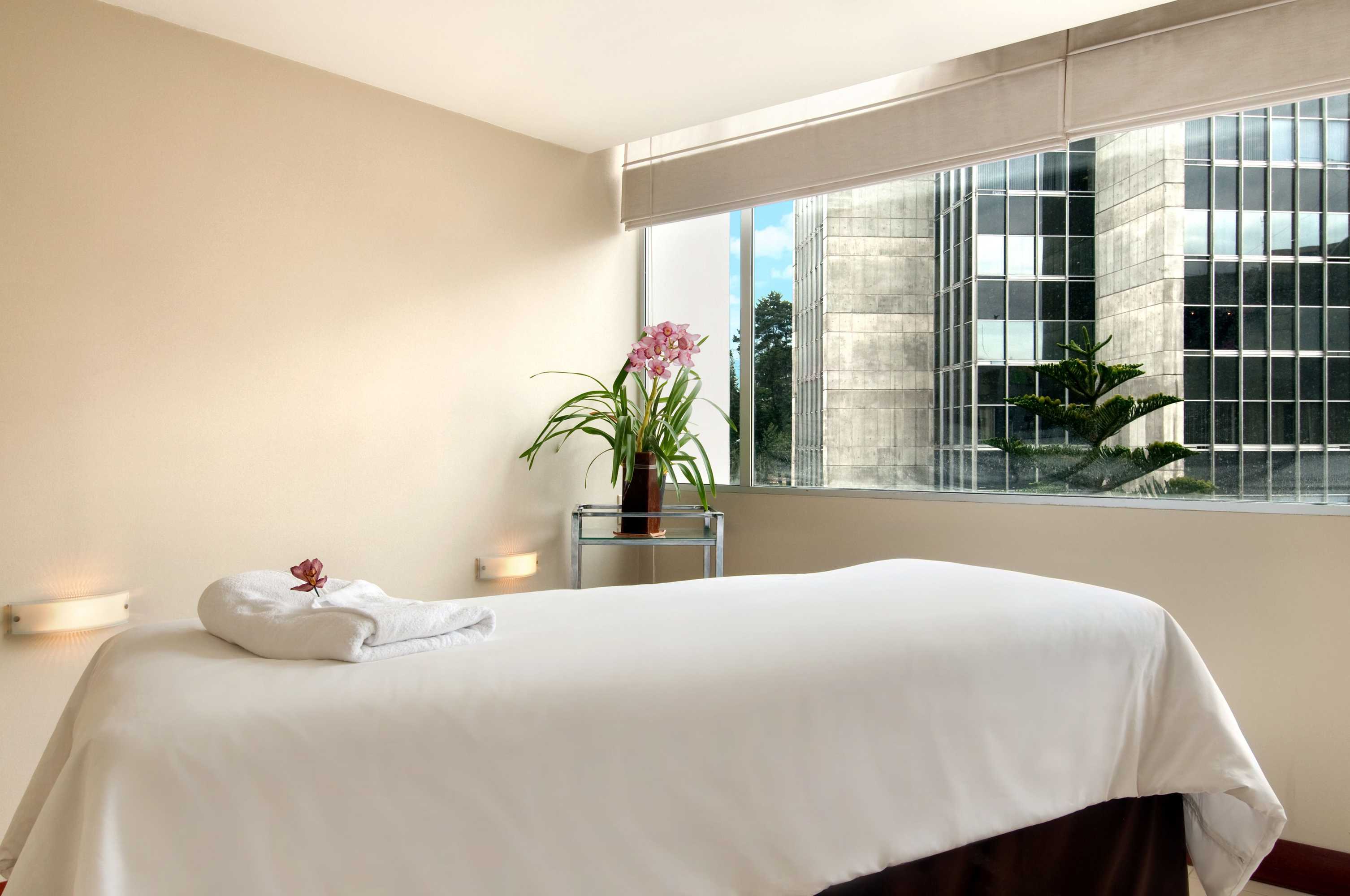 Gift card for Hilton Colon Quito Gift card for Hilton Colon Quito
