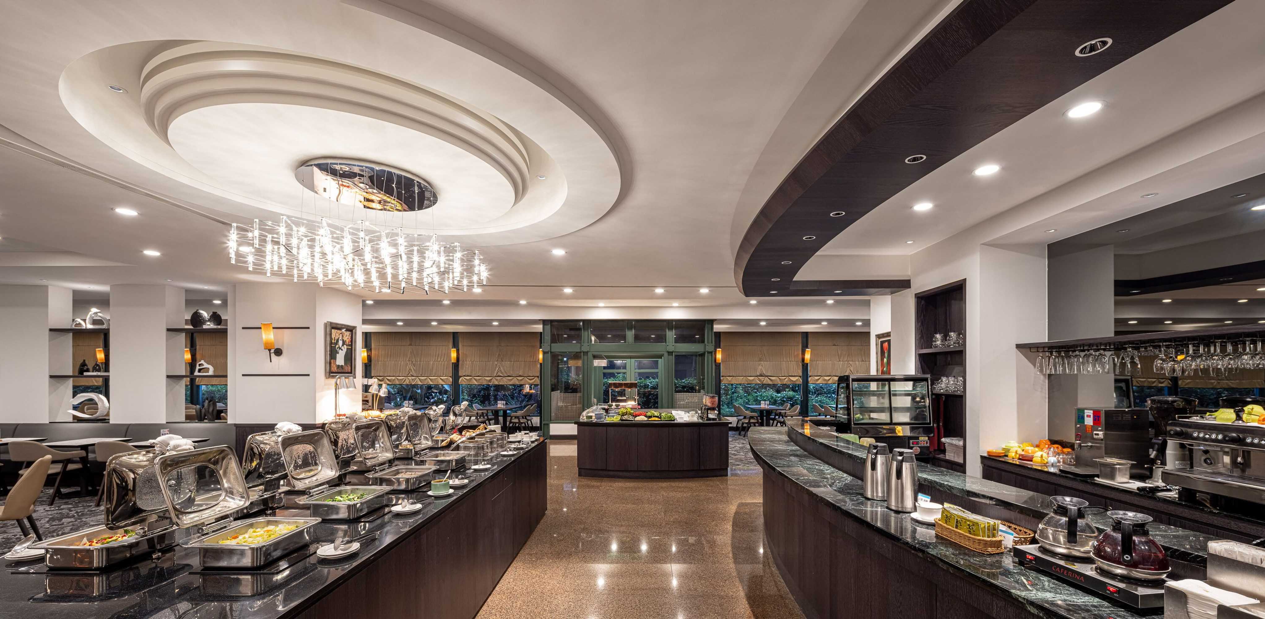 Gift card for Lakeshore Hotel Metropolis