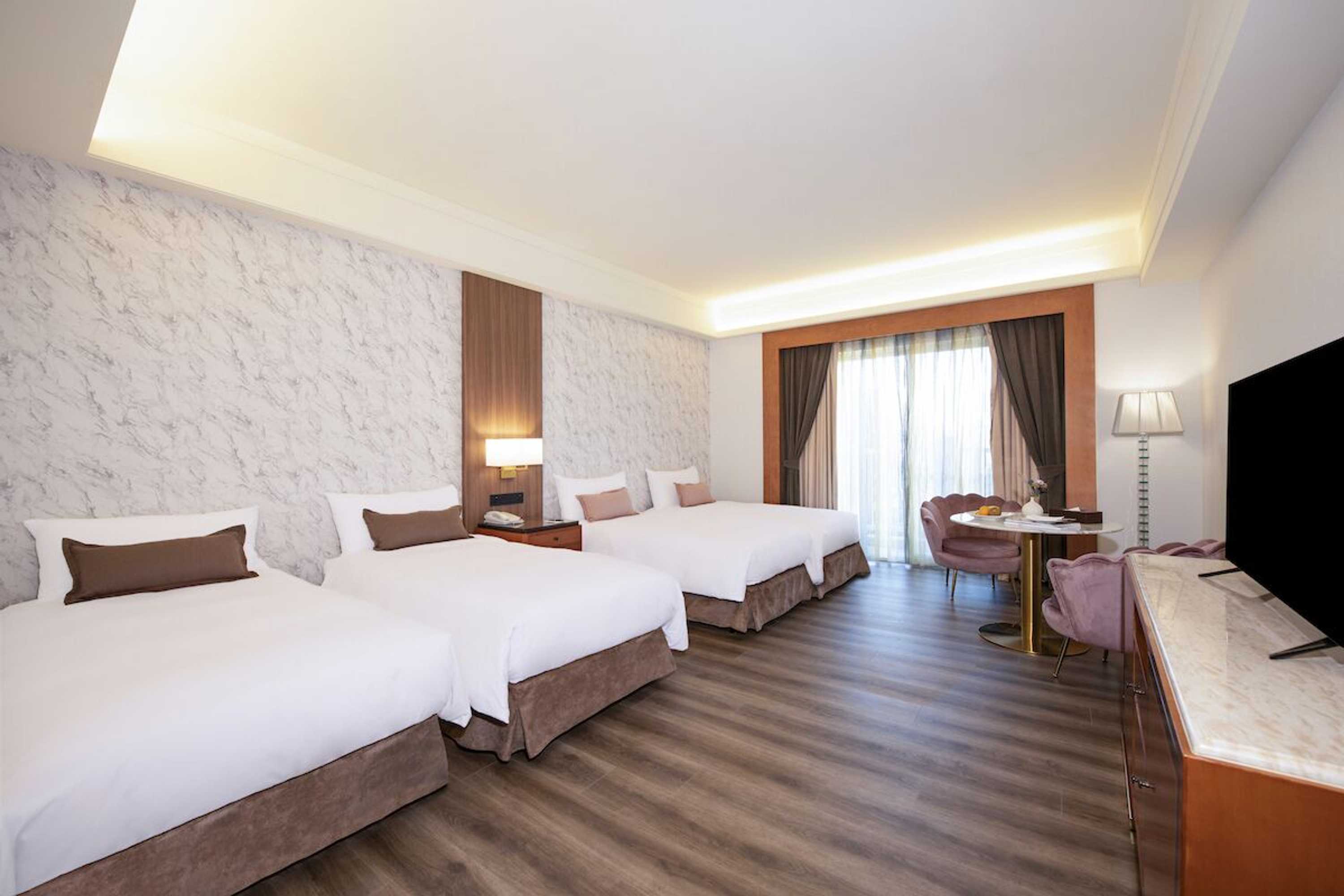 Gift card for Hamp Court Palace Taipei Gift card for Hamp Court Palace Taipei