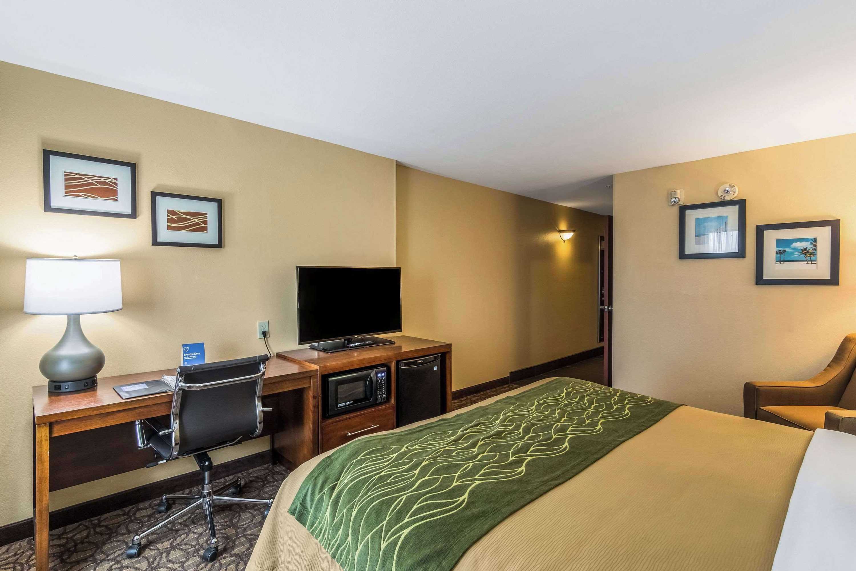 Gift card for Comfort Inn & Suites Panama City North Gift card for Comfort Inn & Suites Panama City North