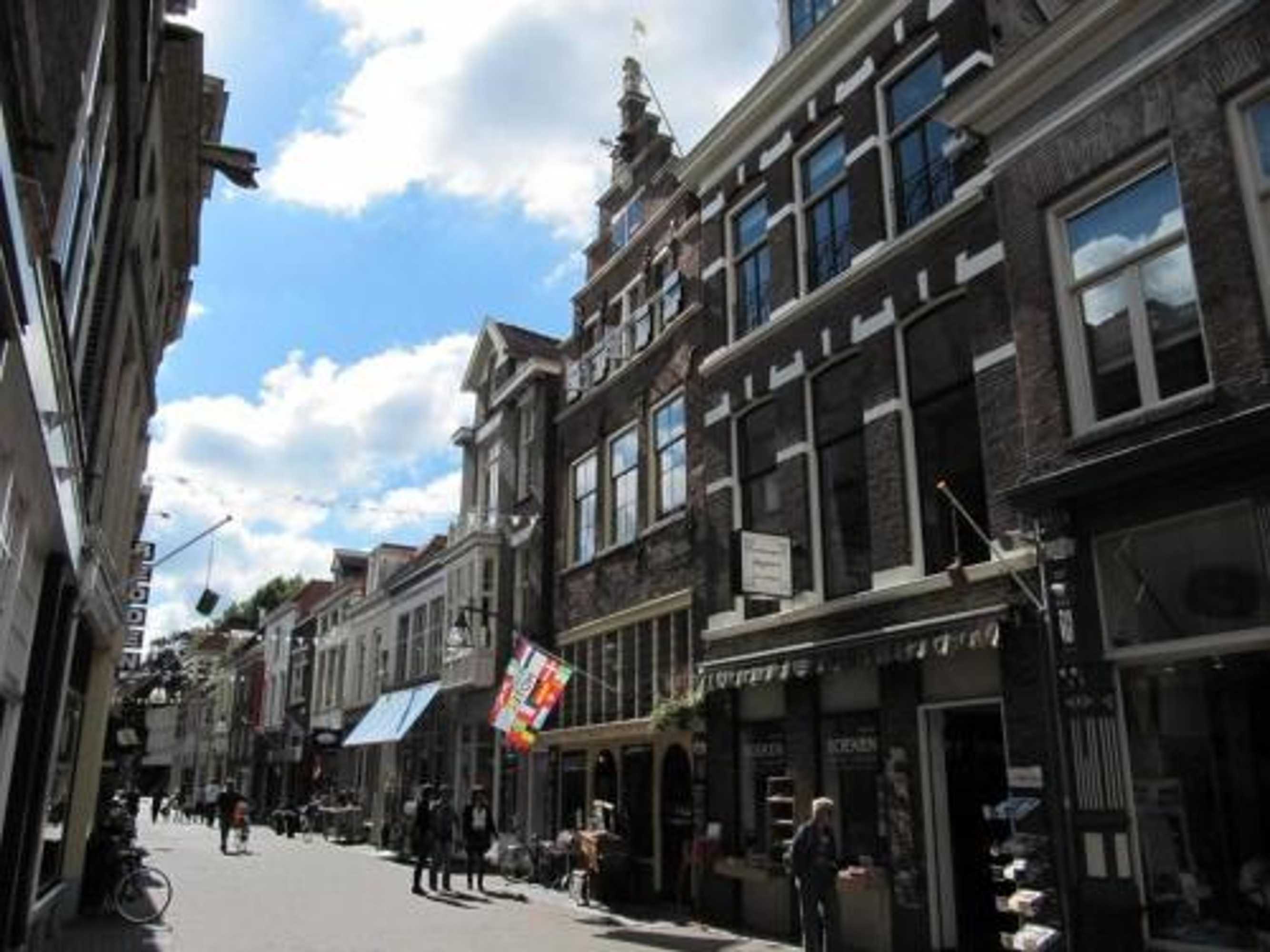 Gift card for Hanzestadslogement De Leeuw, in Het Centrum, Met Een Binnenplaats, Kamers Met Badkamer en Toilet en Een Keukentje Gift card for Hanzestadslogement De Leeuw, in Het Centrum, Met Een Binnenplaats, Kamers Met Badkamer en Toilet en Een Keukentje