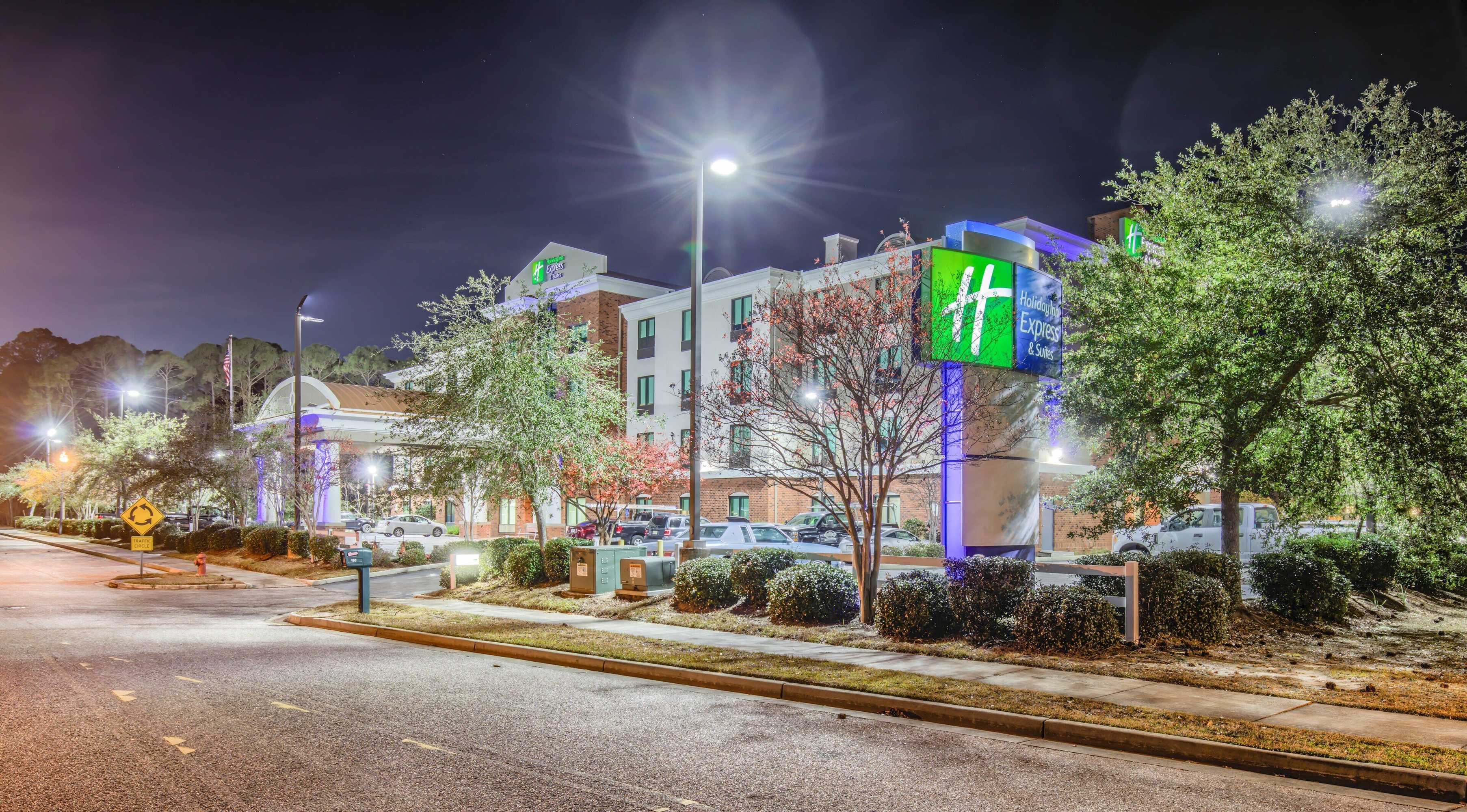Gift card for Holiday Inn Express & Suites Gulf Shores by Ihg Gift card for Holiday Inn Express & Suites Gulf Shores by Ihg
