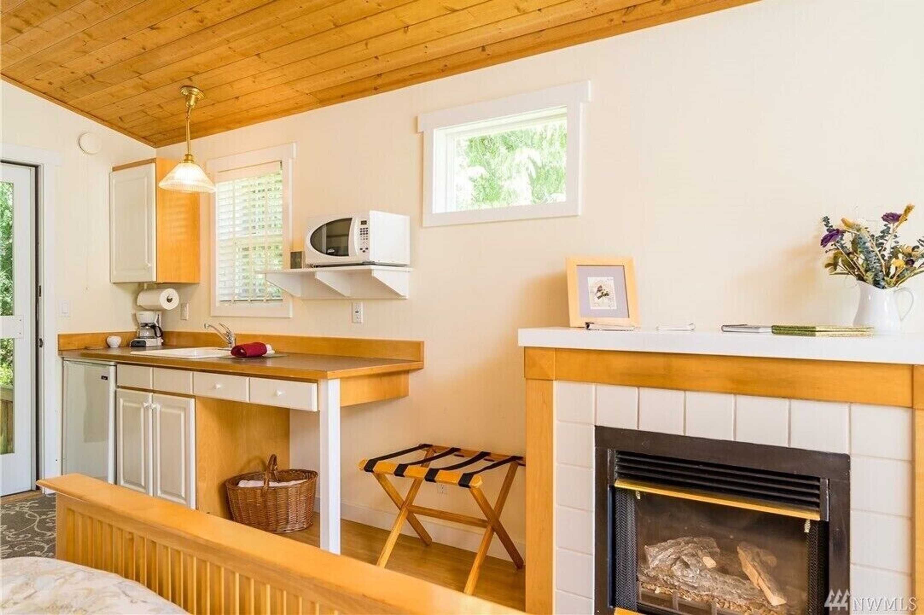 Gift card for Lopez Farm Cottages & Tent Camping Gift card for Lopez Farm Cottages & Tent Camping