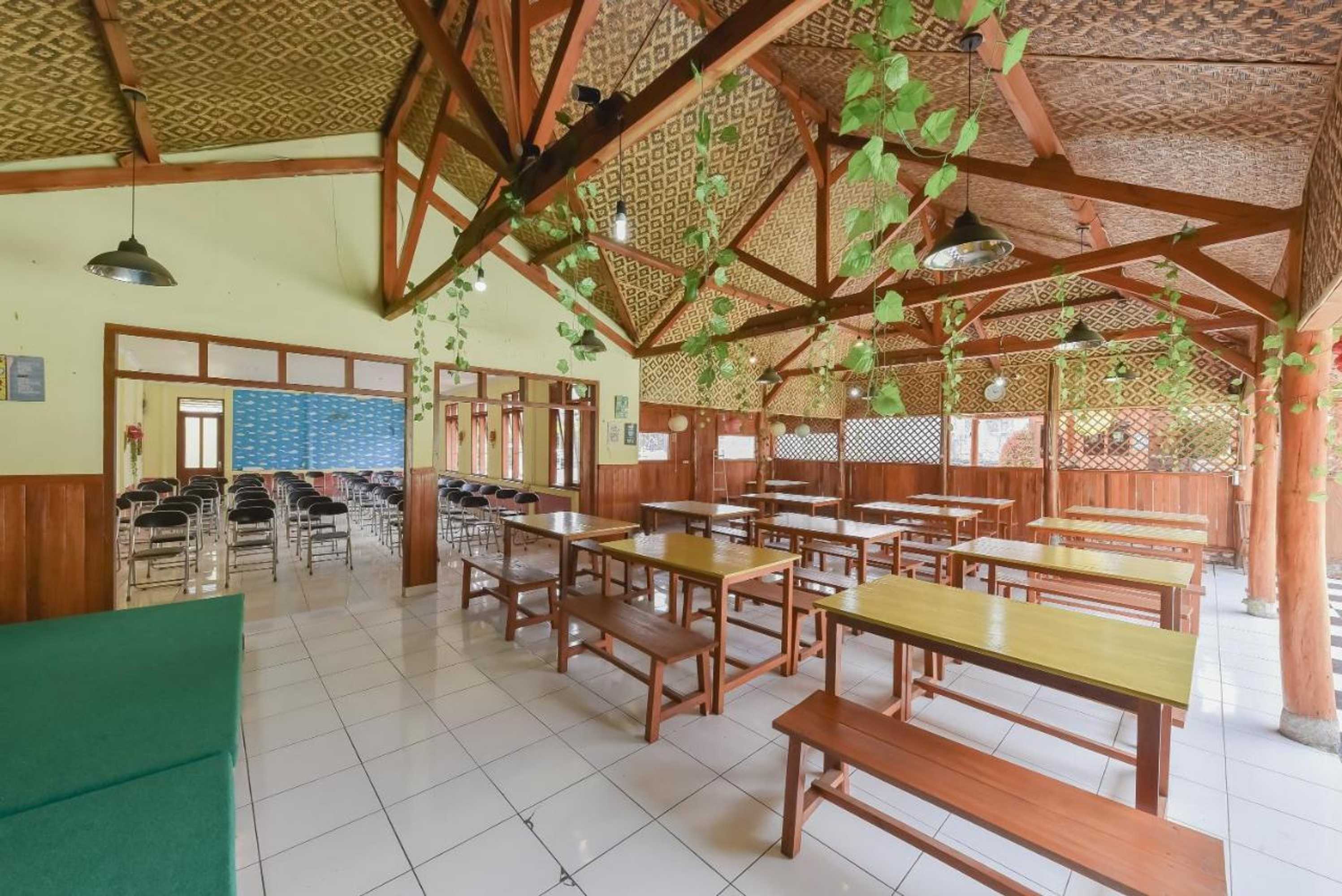 Gift card for Pondok Winagung Hotel by Oyo Rooms