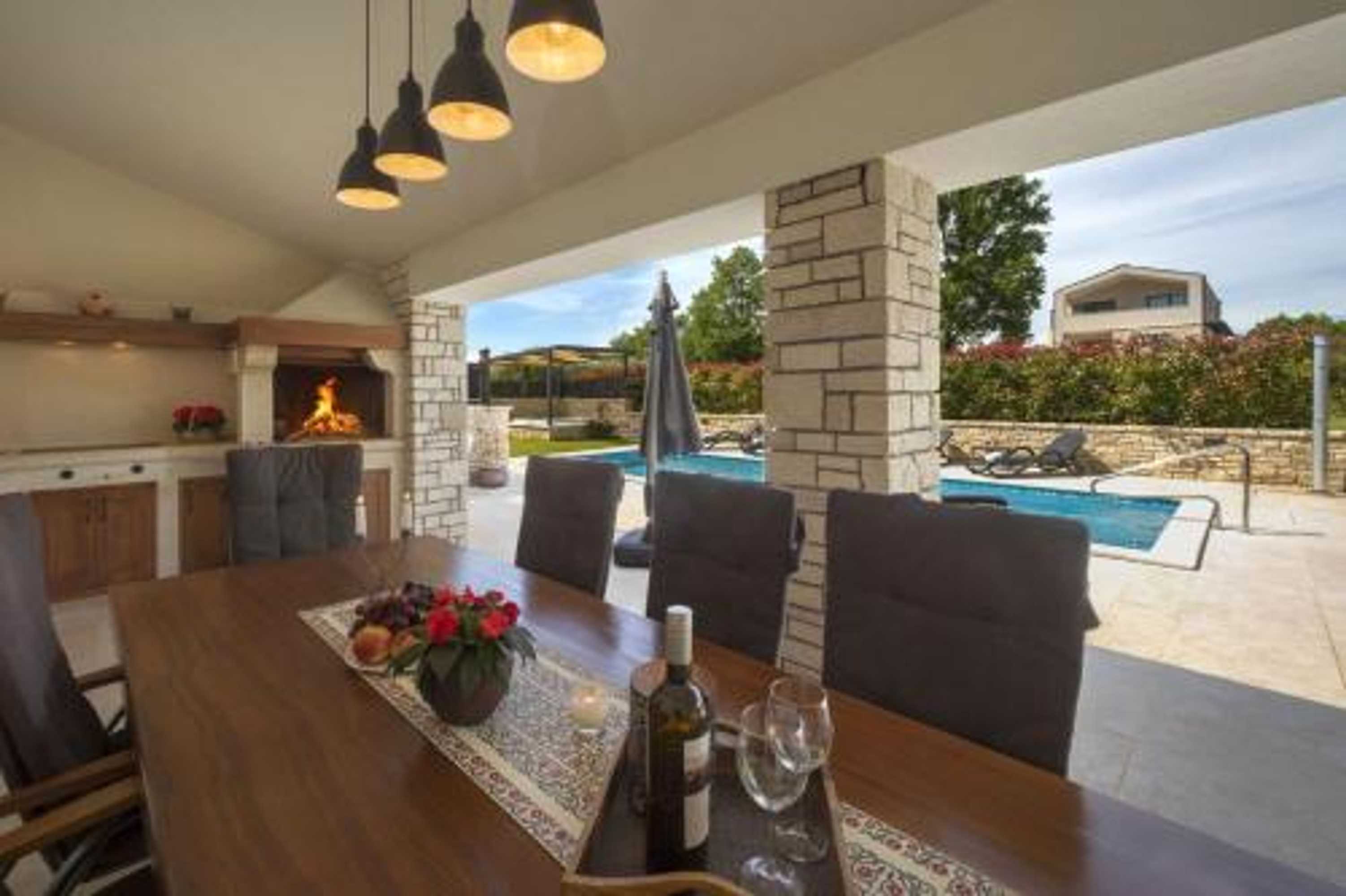 Gift card for Rustic Villa Lori With Whirpool And Grill Near Por Gift card for Rustic Villa Lori With Whirpool And Grill Near Por