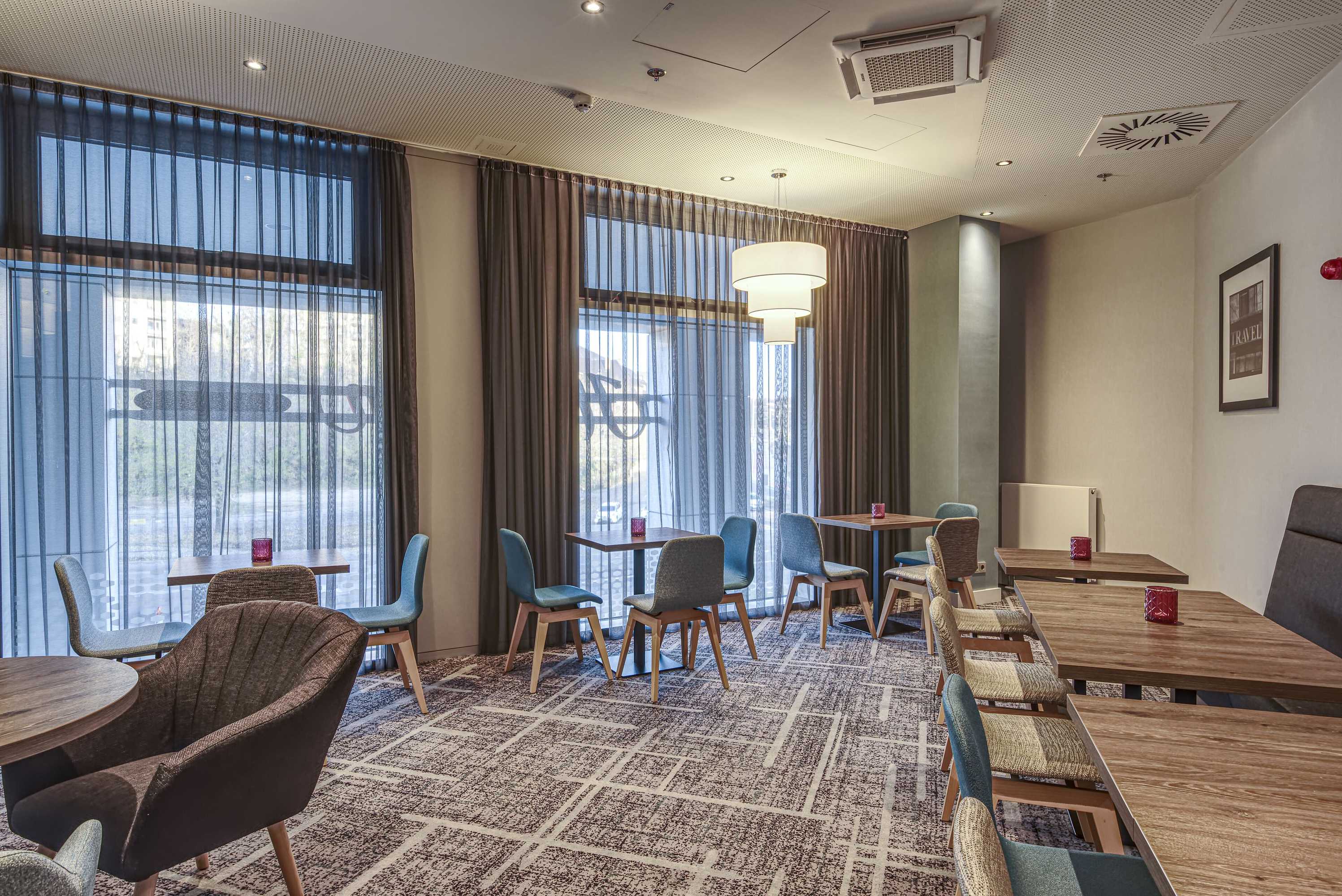 Gift card for Hampton by Hilton Stuttgart City Centre Gift card for Hampton by Hilton Stuttgart City Centre