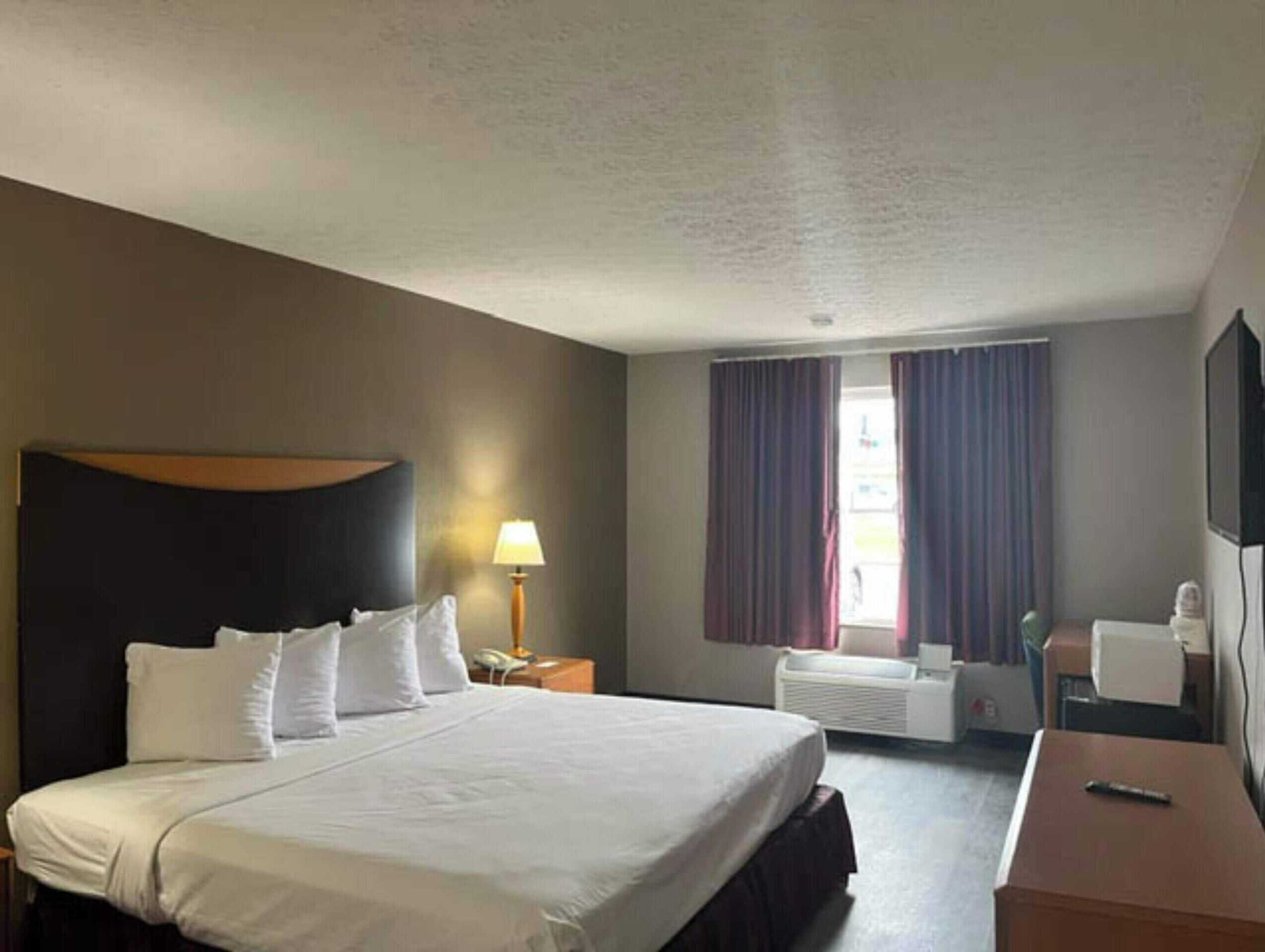 Gift card for Motel 6 Williamstown Gift card for Motel 6 Williamstown