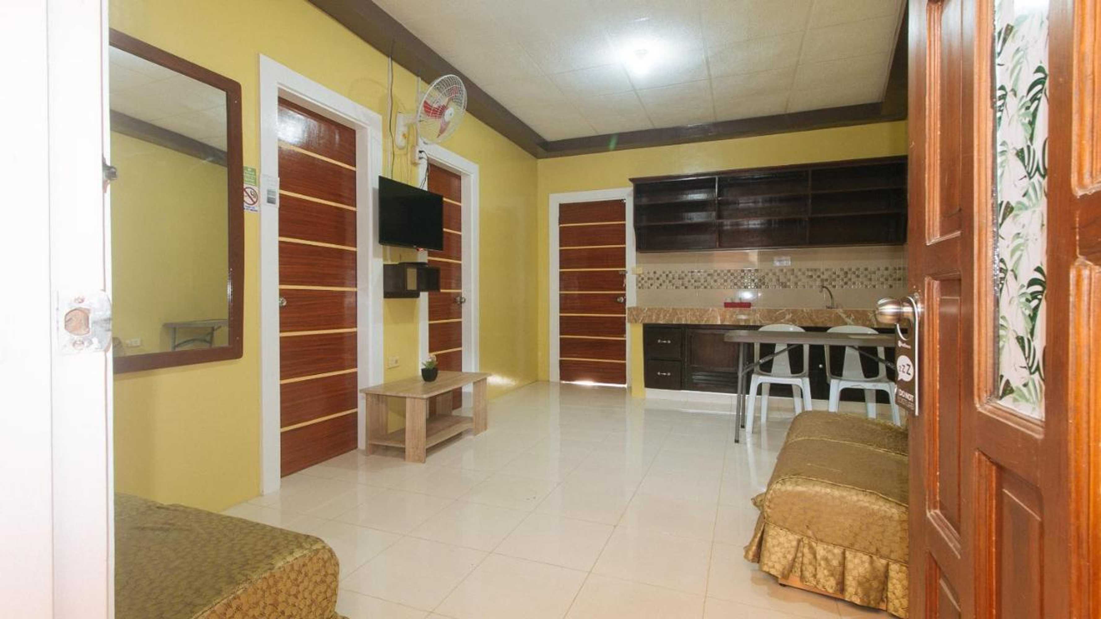 Gift card for Oyo 702 Queens Hometel