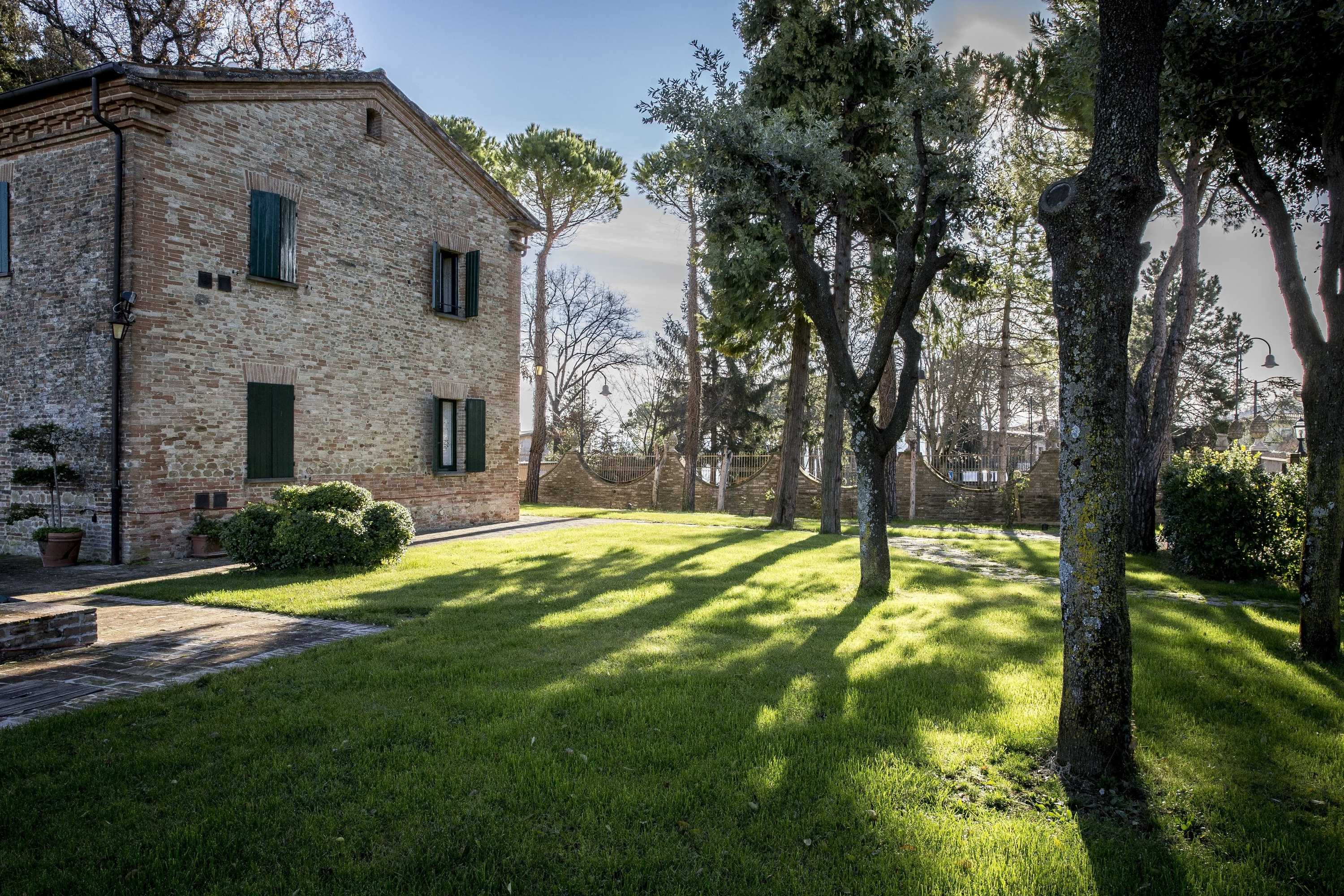 Gift card for Palazzo Viviani Castello di Montegridolfo Gift card for Palazzo Viviani Castello di Montegridolfo