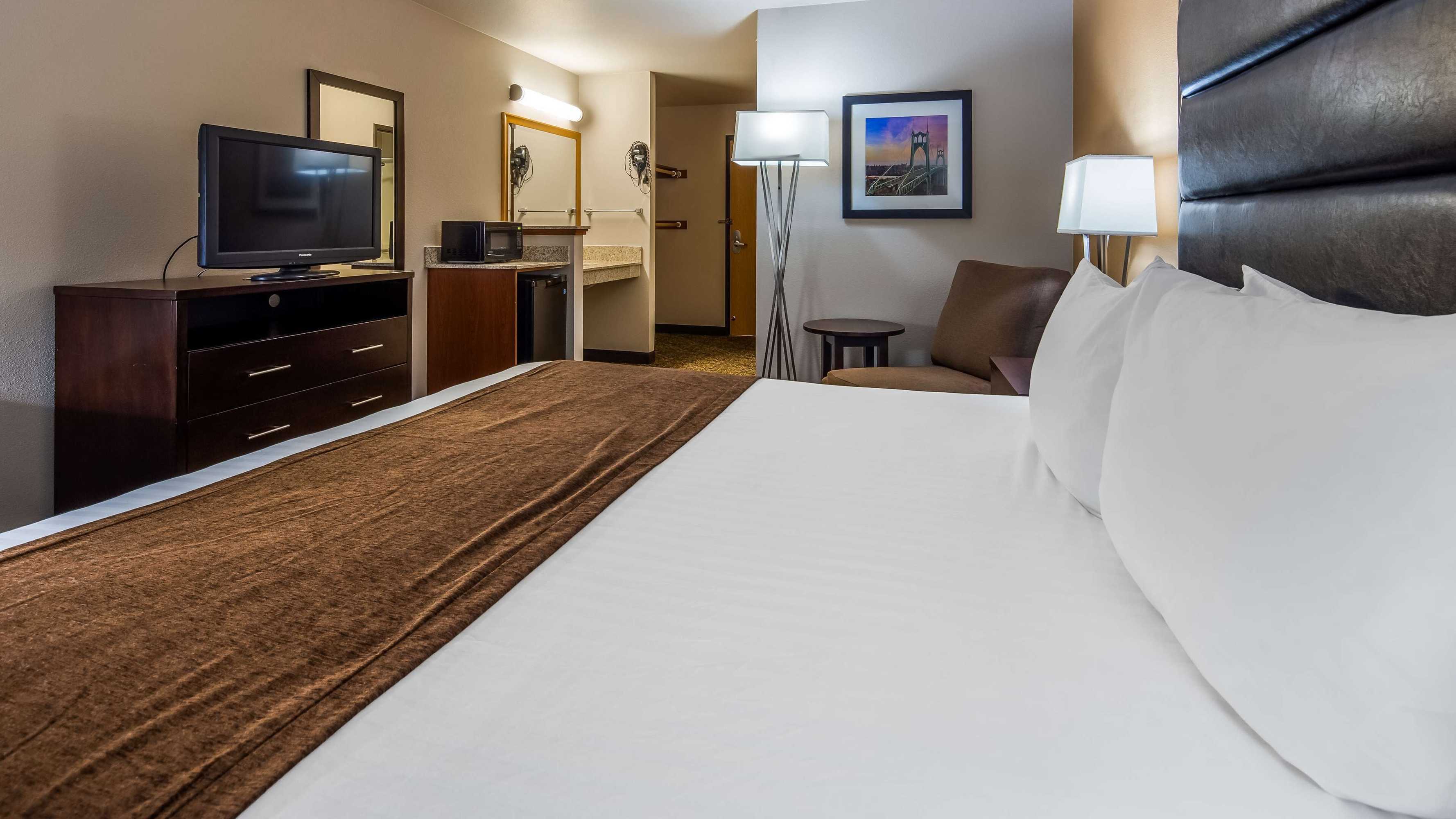 Gift card for Best Western Oak Meadows Inn Gift card for Best Western Oak Meadows Inn