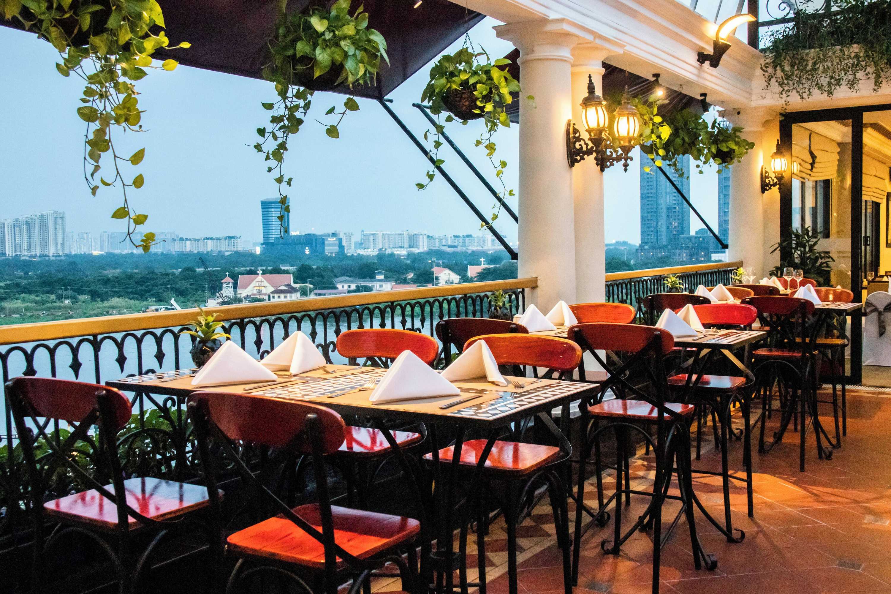 Gift card for Hotel Majestic Saigon Gift card for Hotel Majestic Saigon