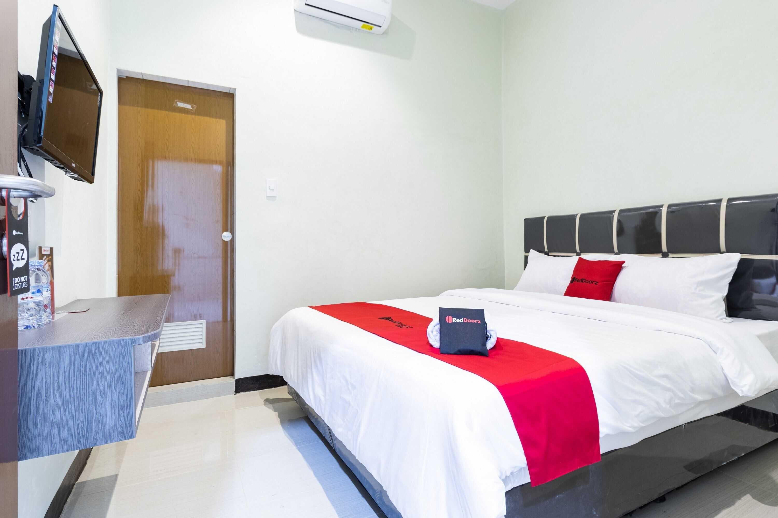 Gift card for Reddoorz Near Medan Amplas Gift card for Reddoorz Near Medan Amplas