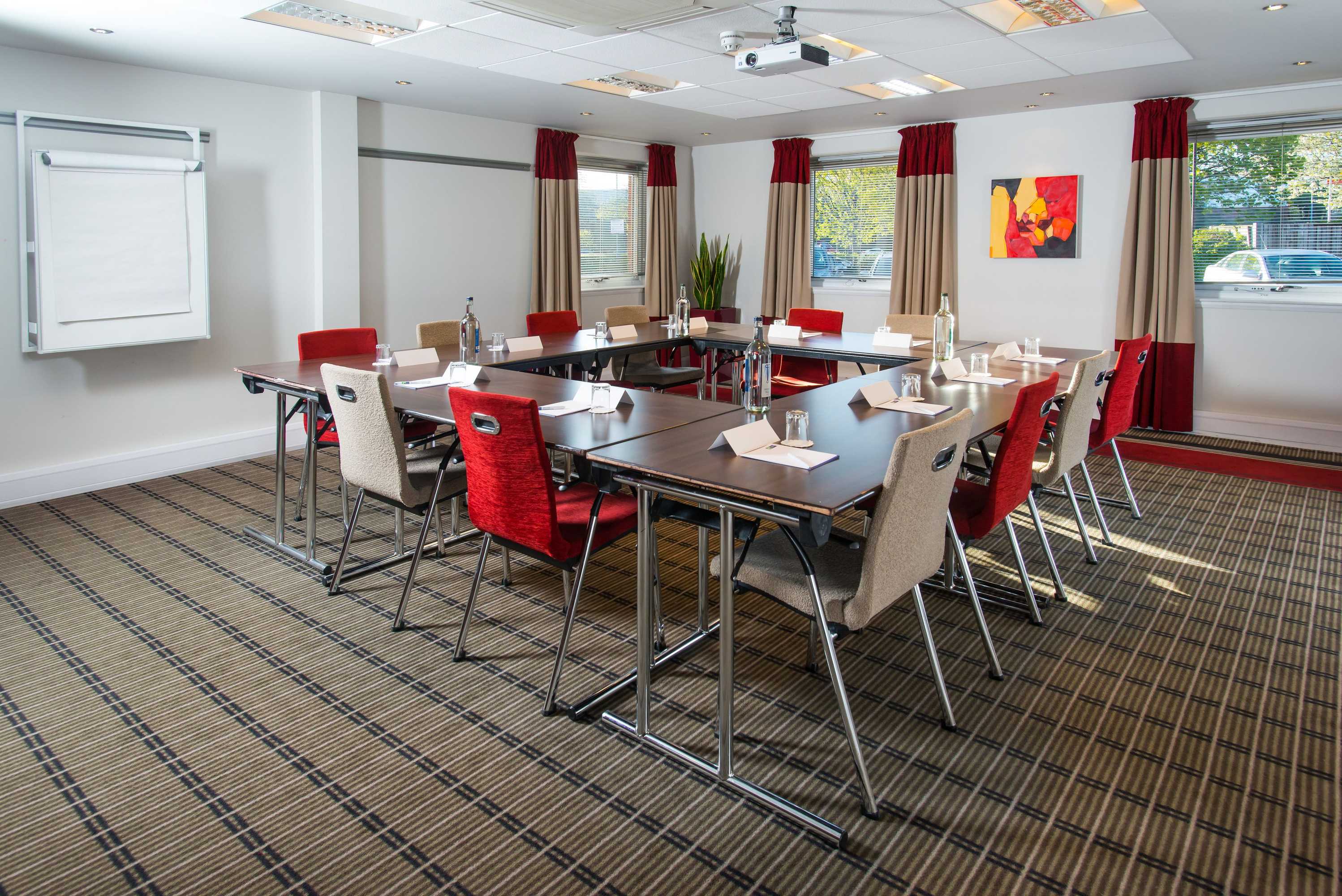 Gift card for Holiday Inn Express Birmingham - Oldbury by Ihg Gift card for Holiday Inn Express Birmingham - Oldbury by Ihg