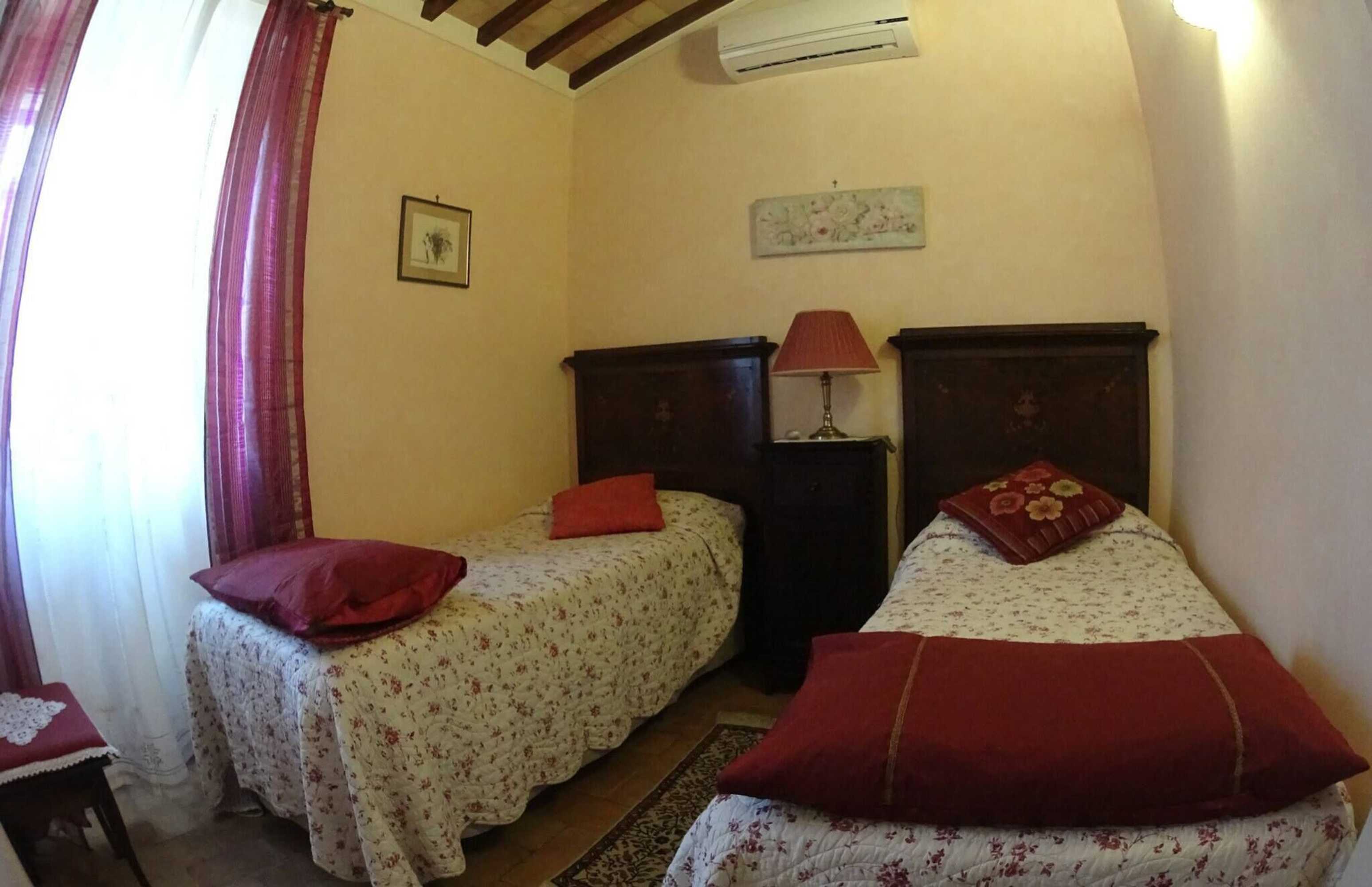 Gift card for Red House/casa Rossa - Near Civita Di Bagnoregio Gift card for Red House/casa Rossa - Near Civita Di Bagnoregio