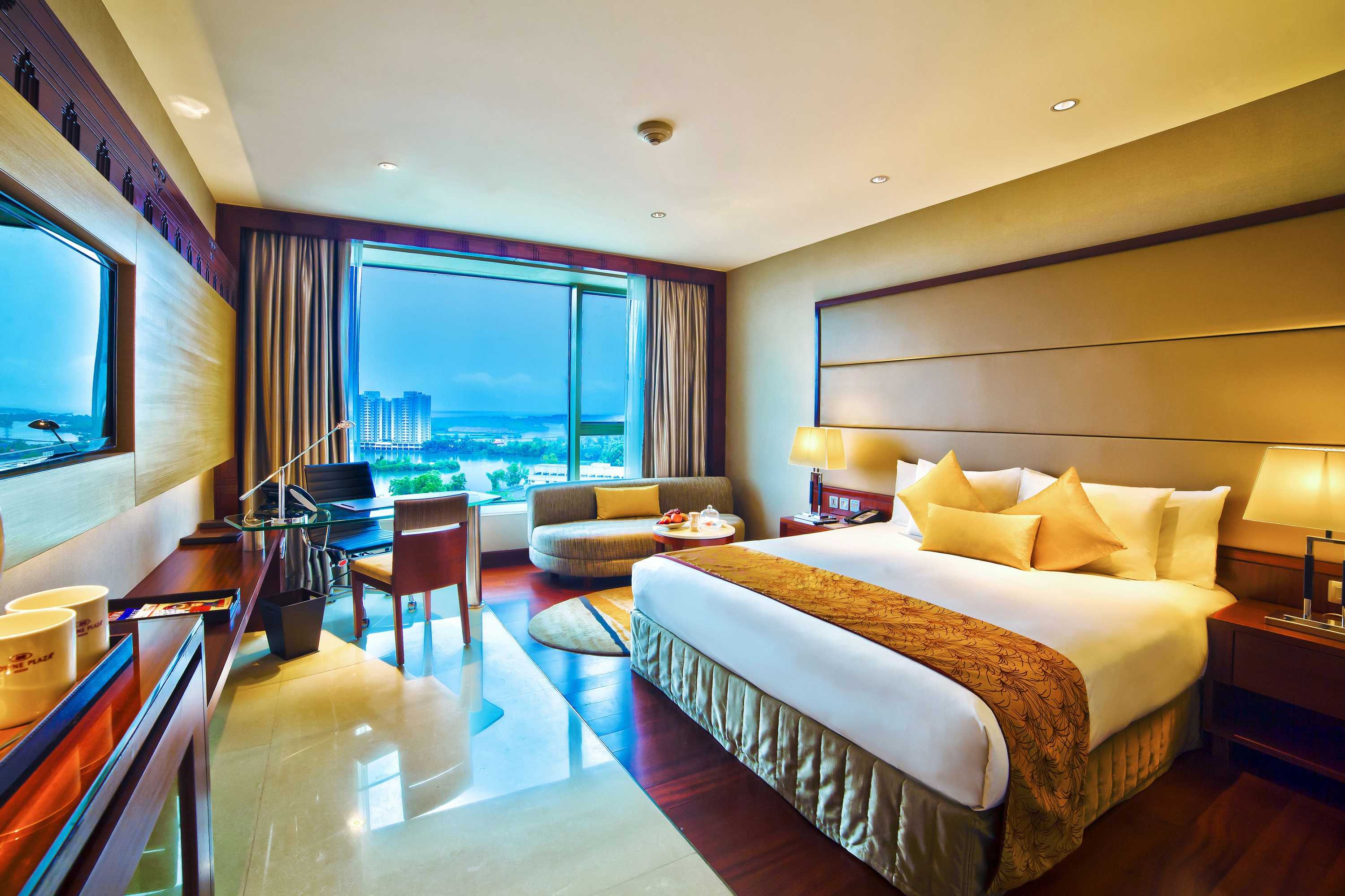 Gift card for Crowne Plaza Kochi by Ihg Gift card for Crowne Plaza Kochi by Ihg