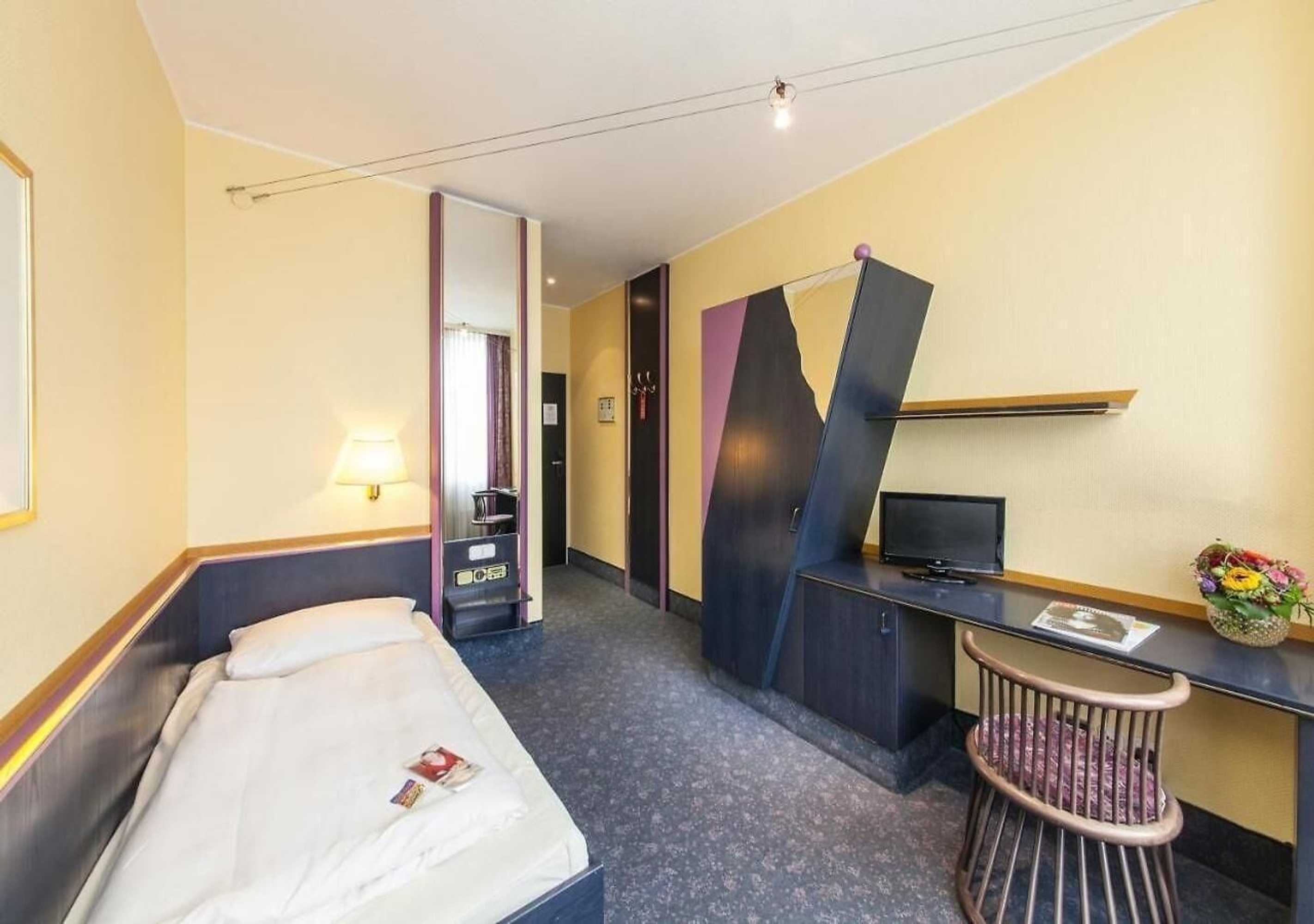 Gift card for Hotel Mirage Düsseldorf-Neuss Gift card for Hotel Mirage Düsseldorf-Neuss