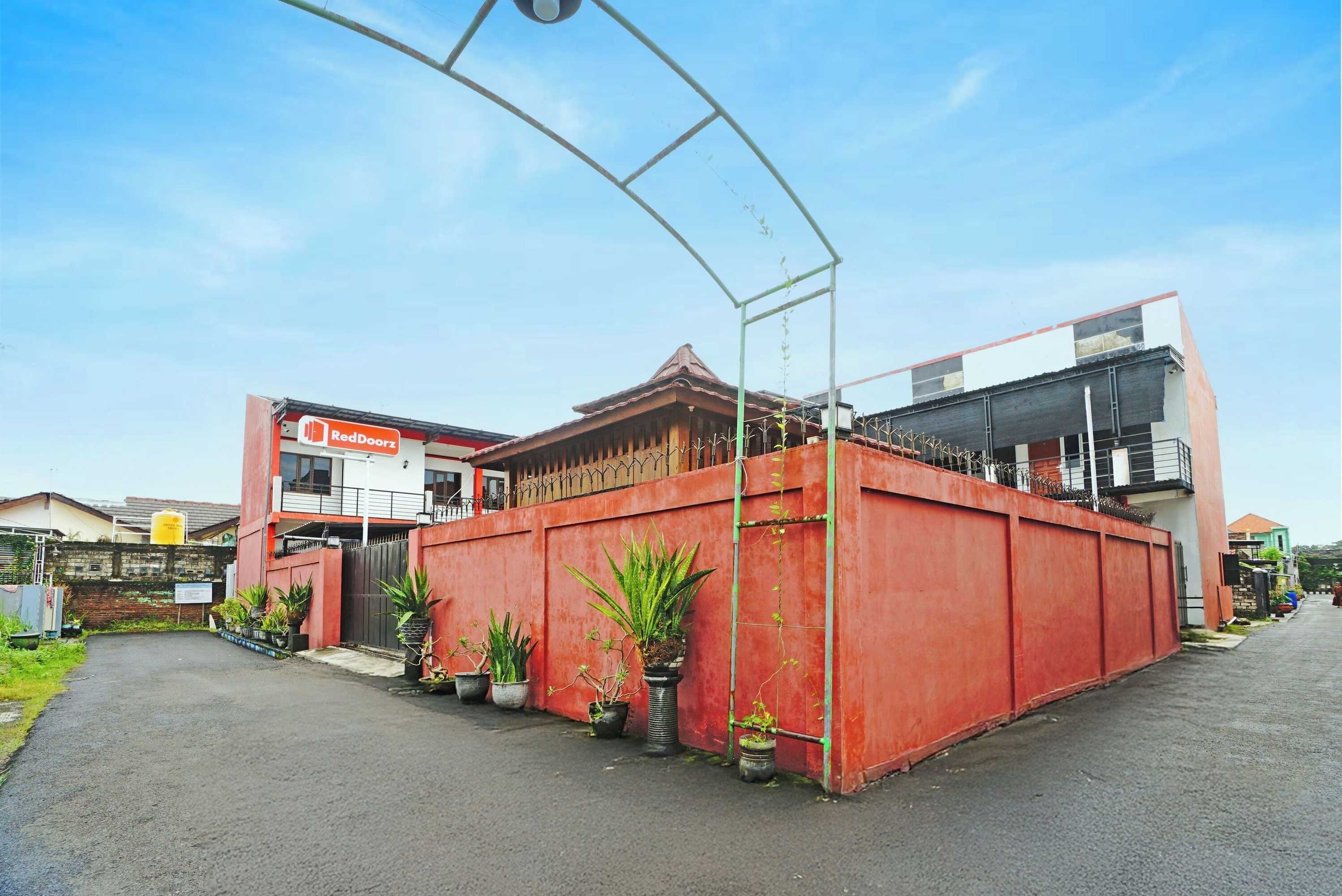 Gift card for Super Oyo 3702 Homestay Bougenville Syariah