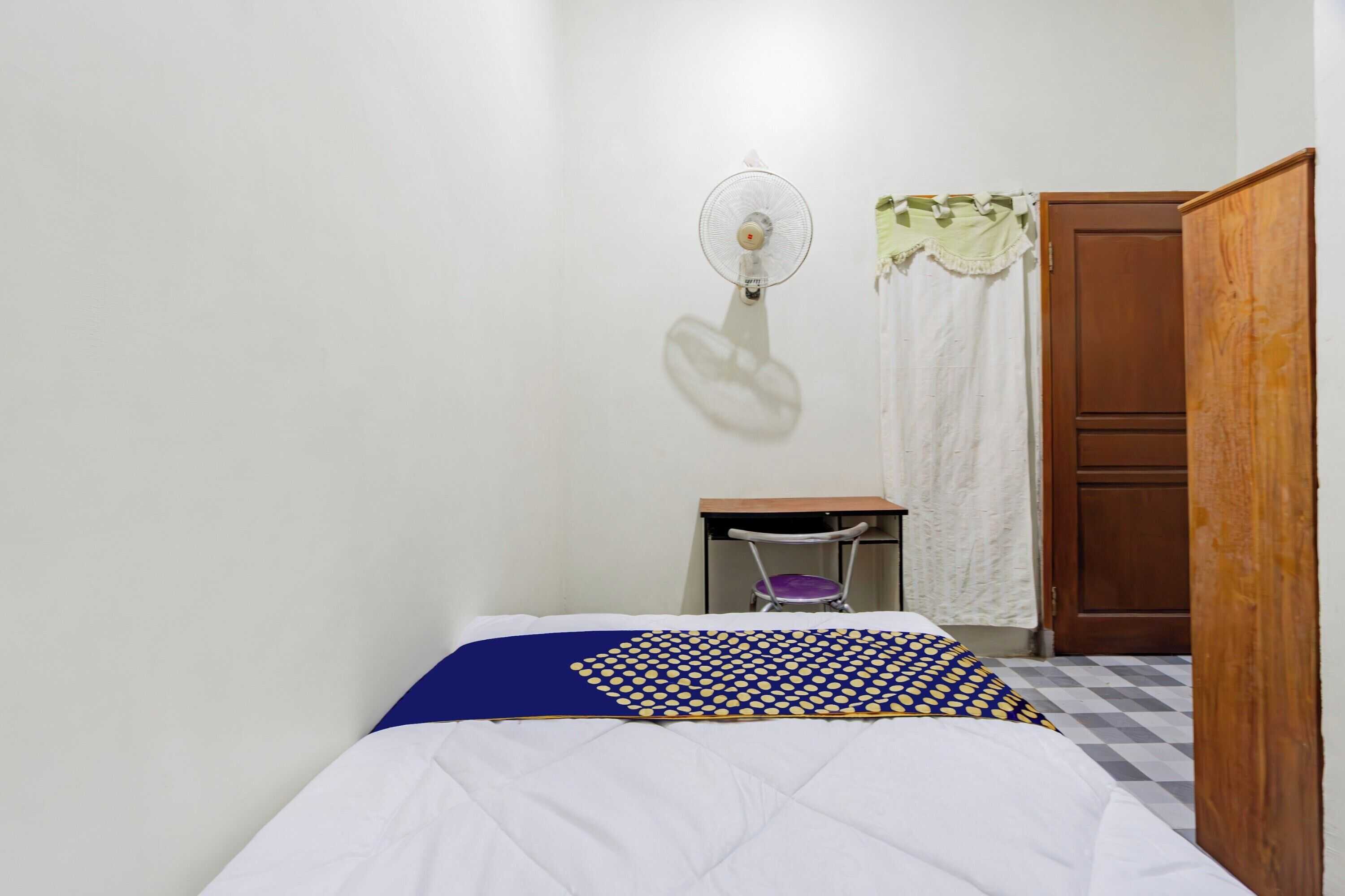 Gift card for Spot ON 93967 Hasna Guest House Syariah Gift card for Spot ON 93967 Hasna Guest House Syariah