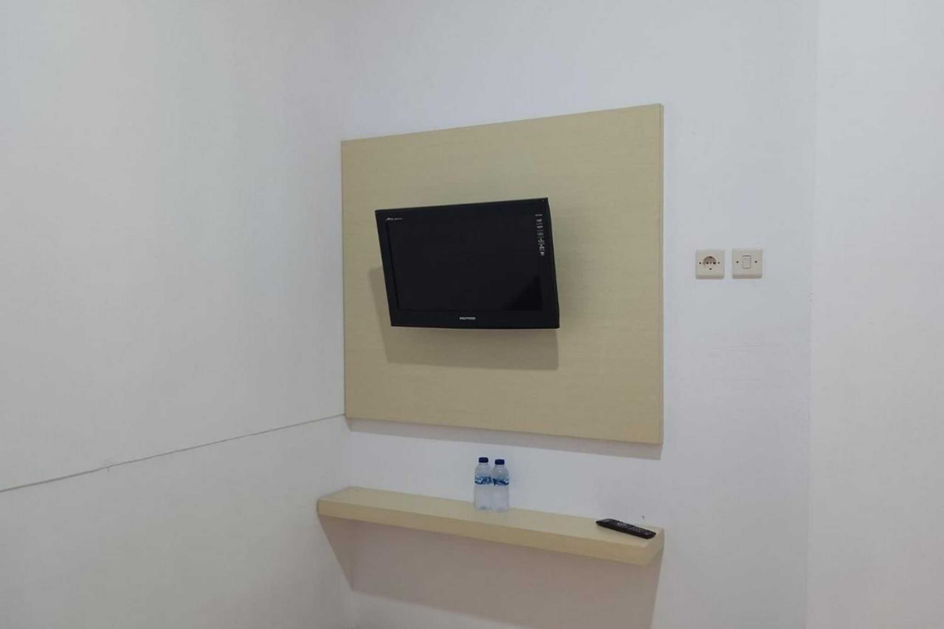 Gift card for Gorland Hostel Near Gor Satria Purwokerto Mitra Reddoorz Gift card for Gorland Hostel Near Gor Satria Purwokerto Mitra Reddoorz