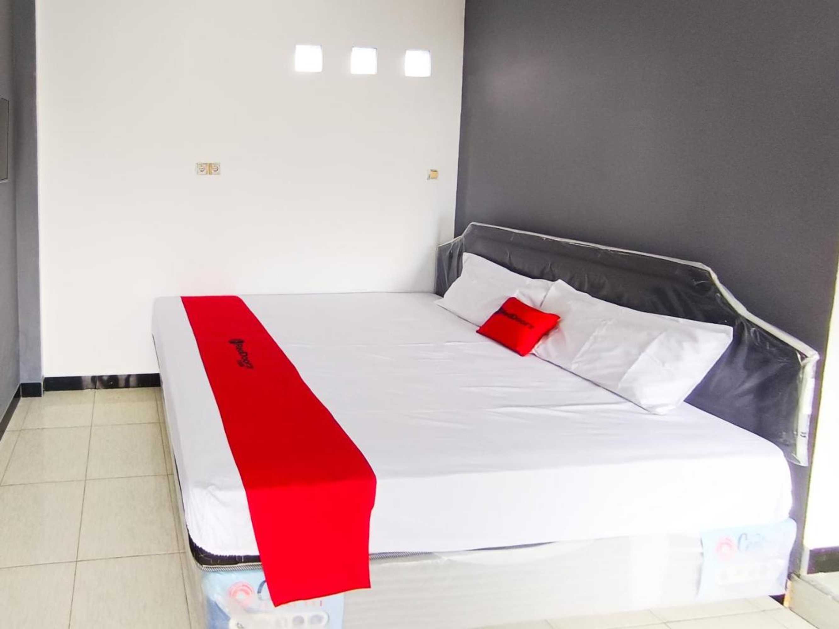 Gift card for Reddoorz at Brawijaya Central Kampung Inggris