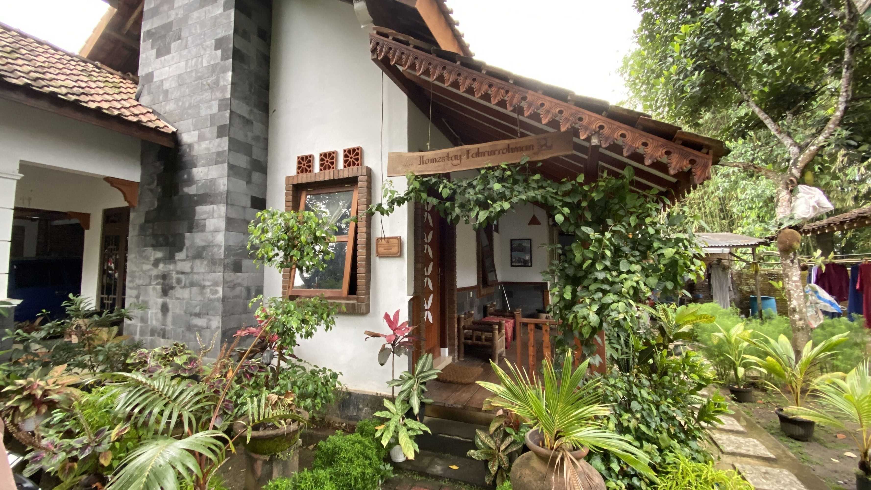 Gift card for Homestay Candi Pawon Fahrurohman Syariah Gift card for Homestay Candi Pawon Fahrurohman Syariah