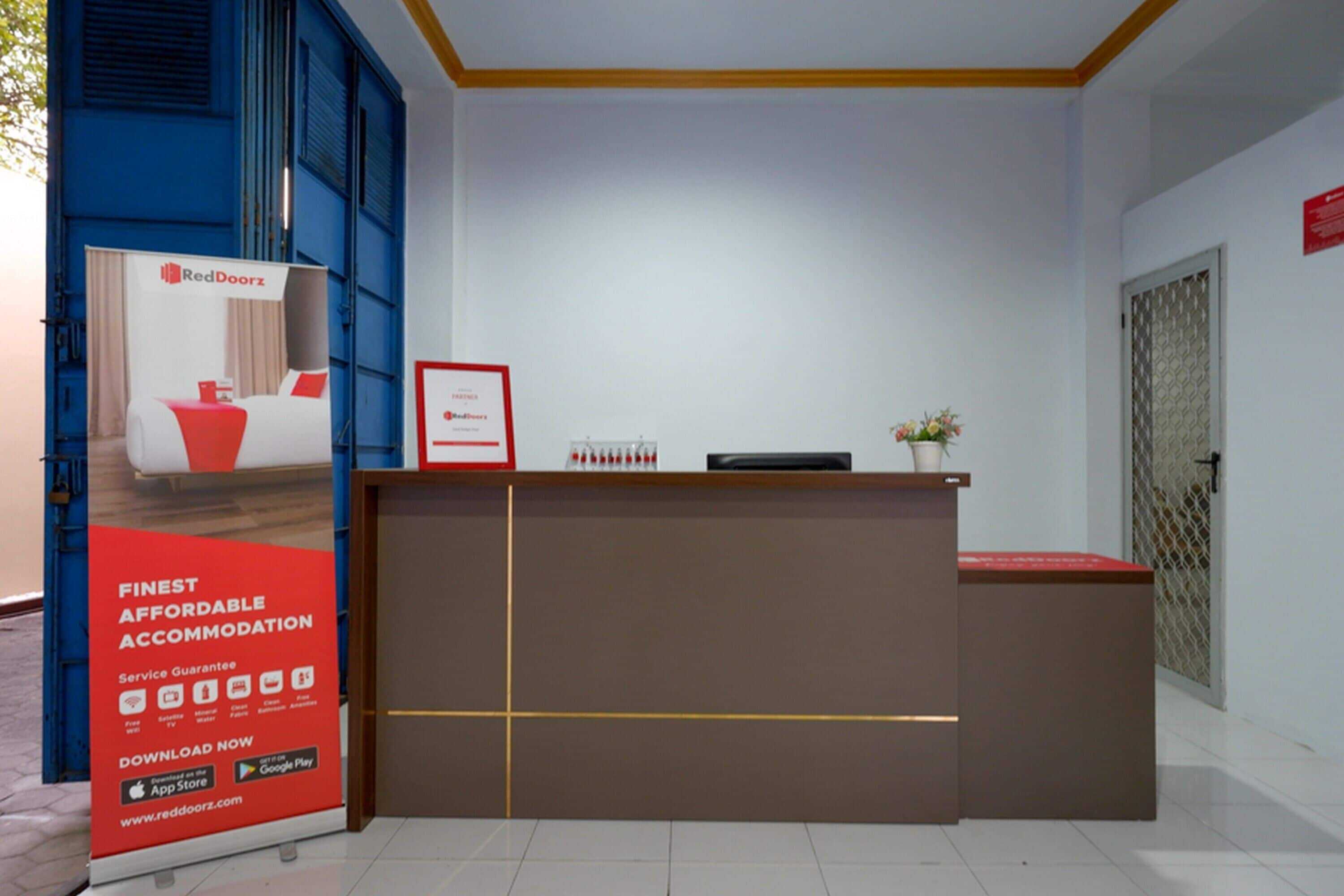 Gift card for Reddoorz Near Gor Satria 3 Gift card for Reddoorz Near Gor Satria 3