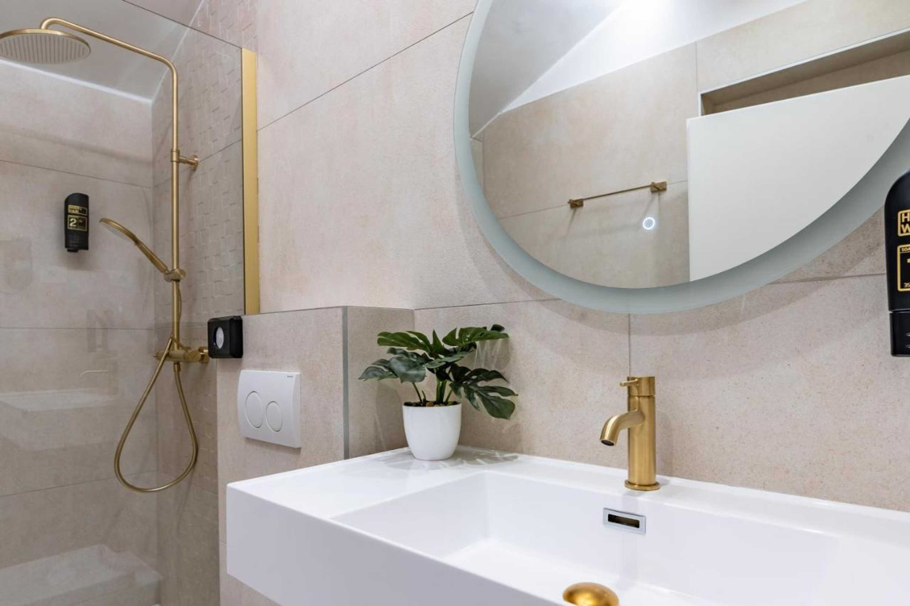 Gift card for Rooms With Free Parking