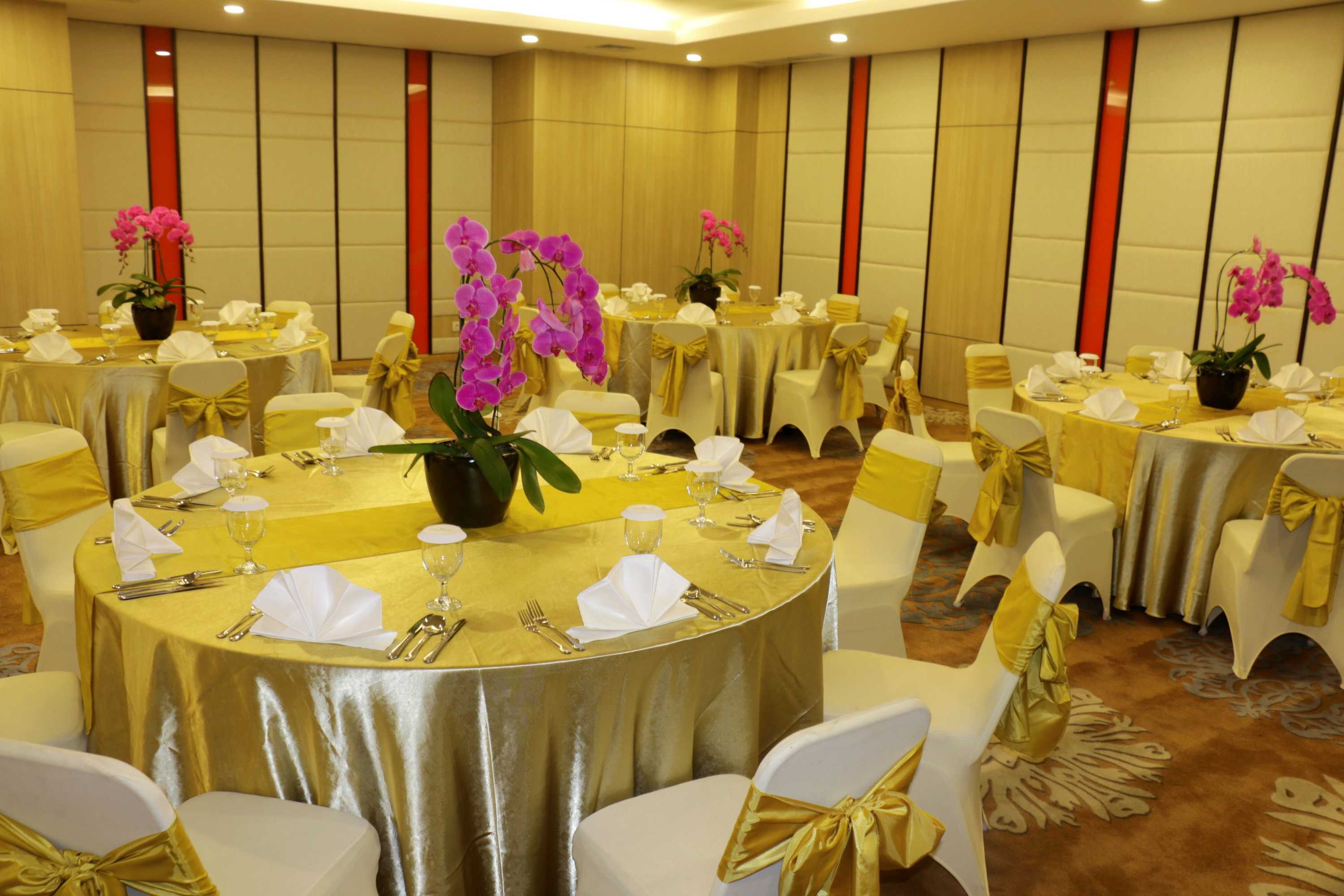 Gift card for Hotel Santika Mega City Bekasi Gift card for Hotel Santika Mega City Bekasi