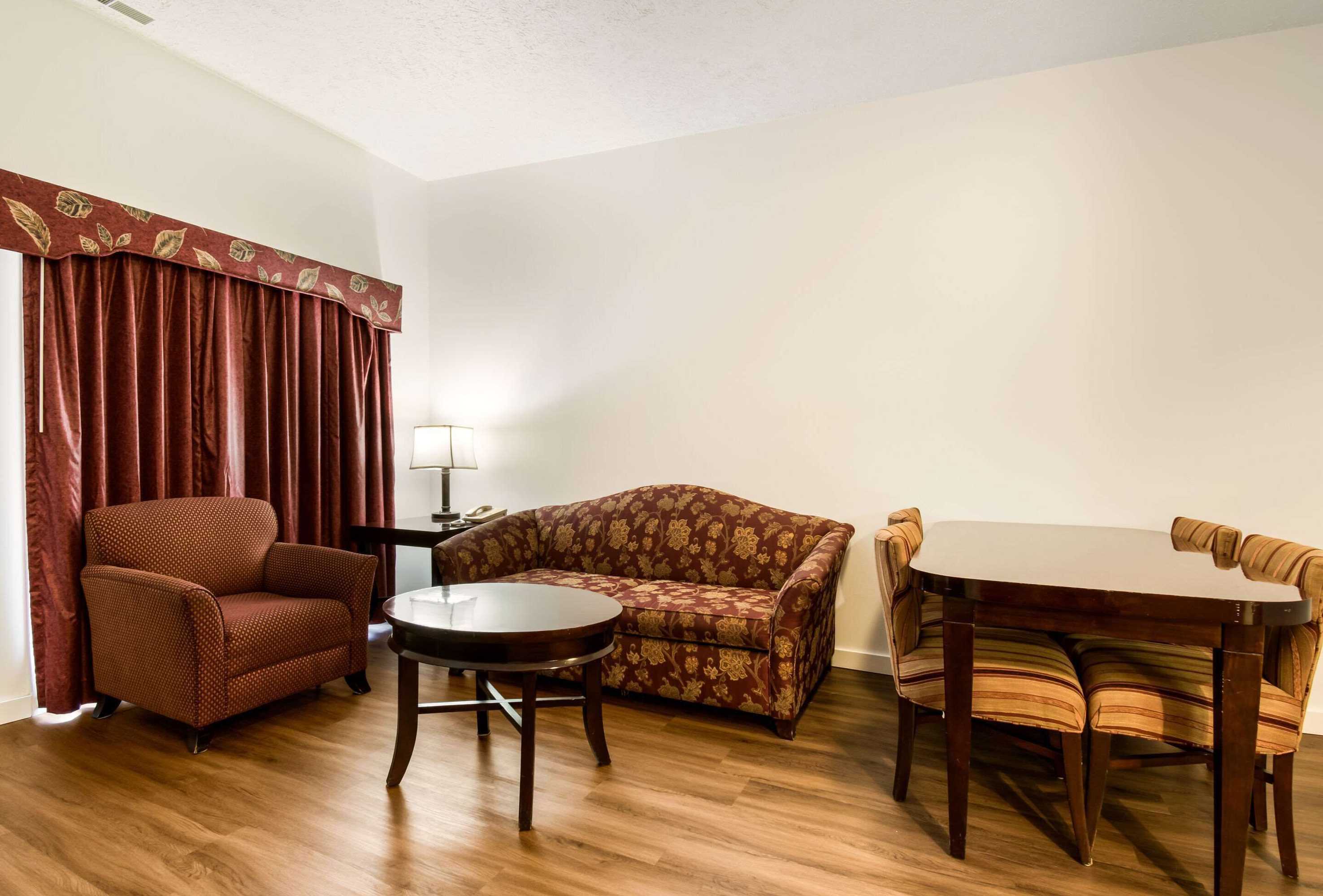 Gift card for Econo Lodge Inn & Suites Lake Harmony - Pocono Mountains Area Gift card for Econo Lodge Inn & Suites Lake Harmony - Pocono Mountains Area