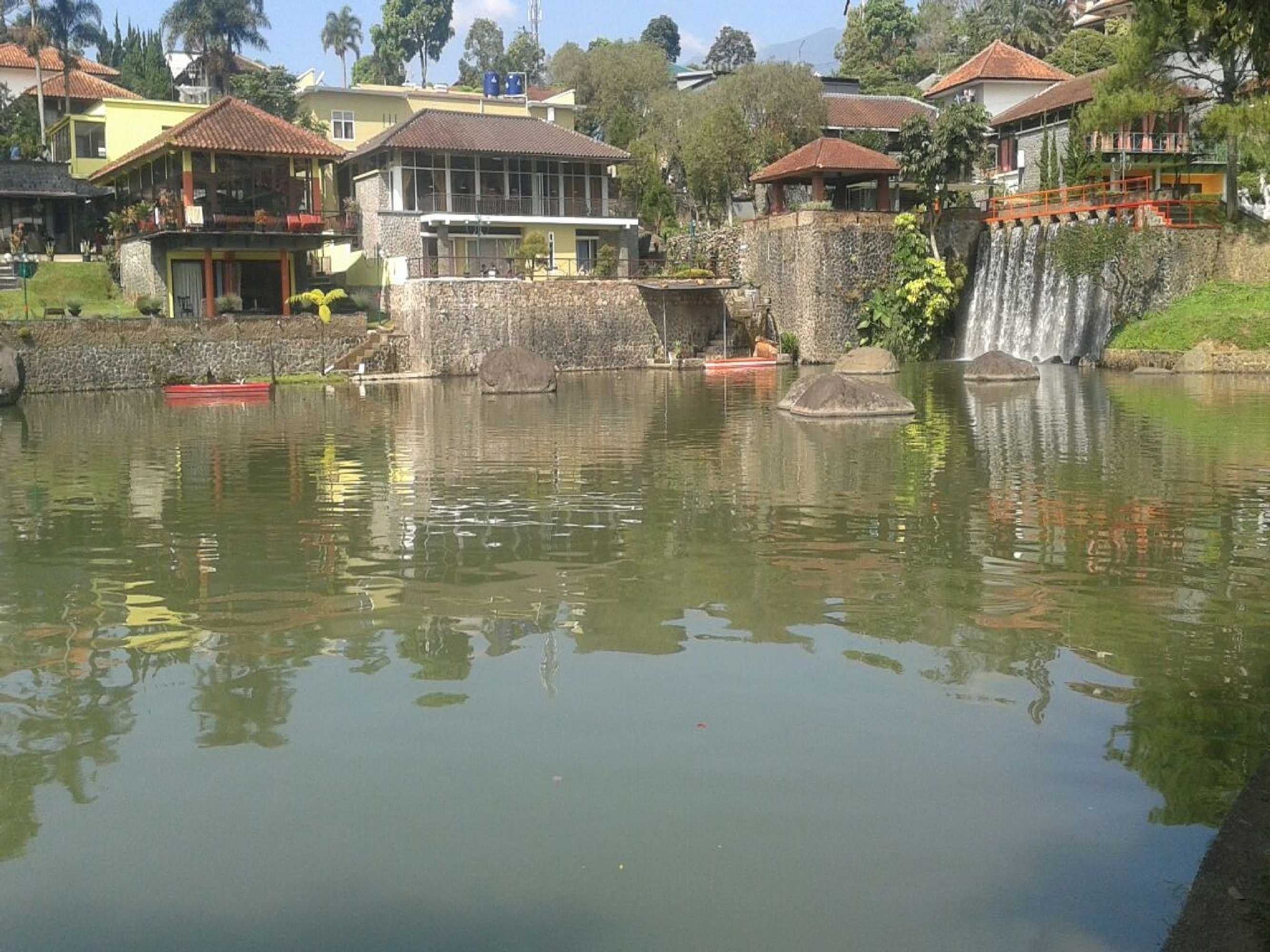 Gift card for Villa Kota Bunga Happy Aa2-11 Gift card for Villa Kota Bunga Happy Aa2-11