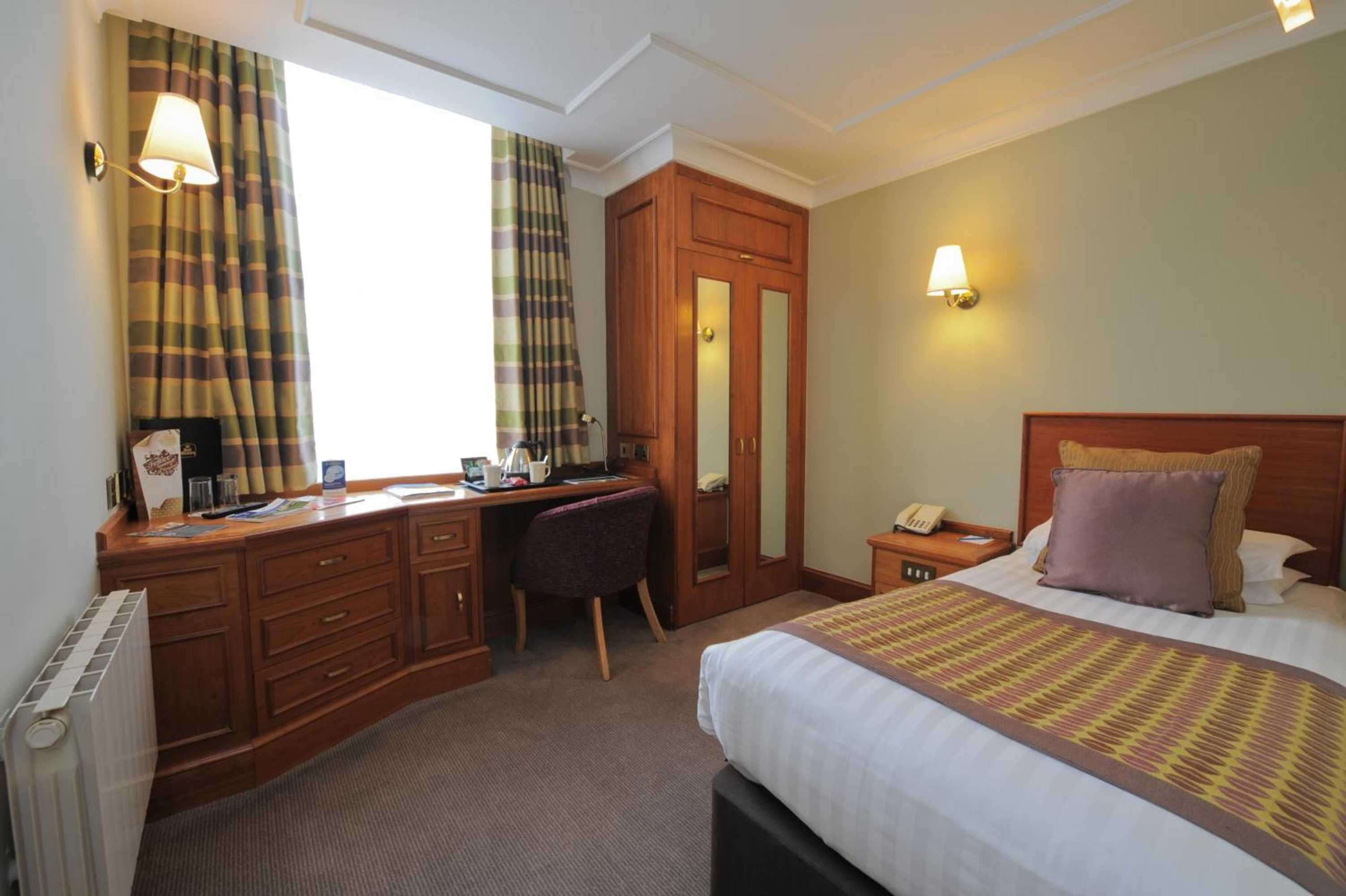 Gift card for Best Western Plus Pinewood Manchester Airport-Wilmslow Hotel Gift card for Best Western Plus Pinewood Manchester Airport-Wilmslow Hotel